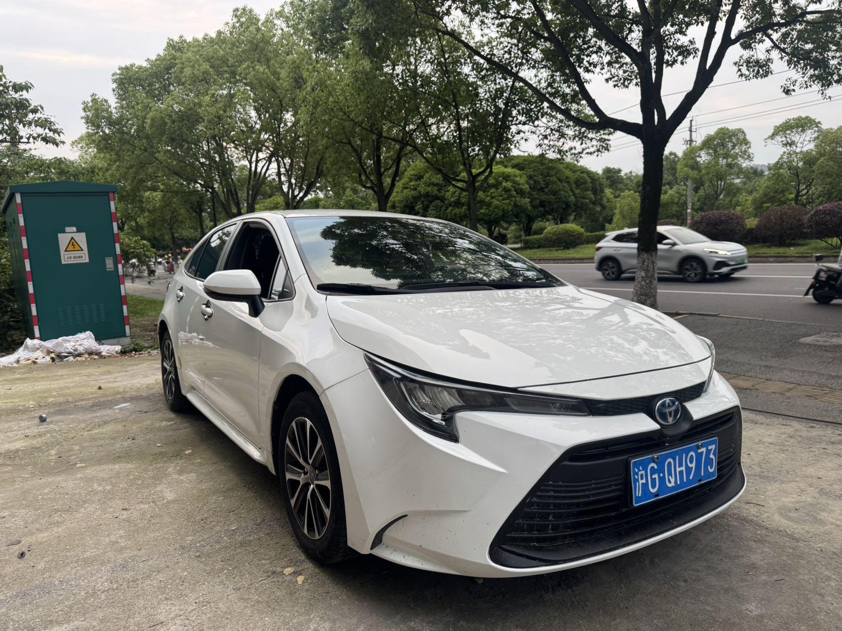 Toyota 2023 Lei Ling Shuangqing 1.8 Stepless Intelligent Electric Hybrid Leading Edition Automatic Gear 3