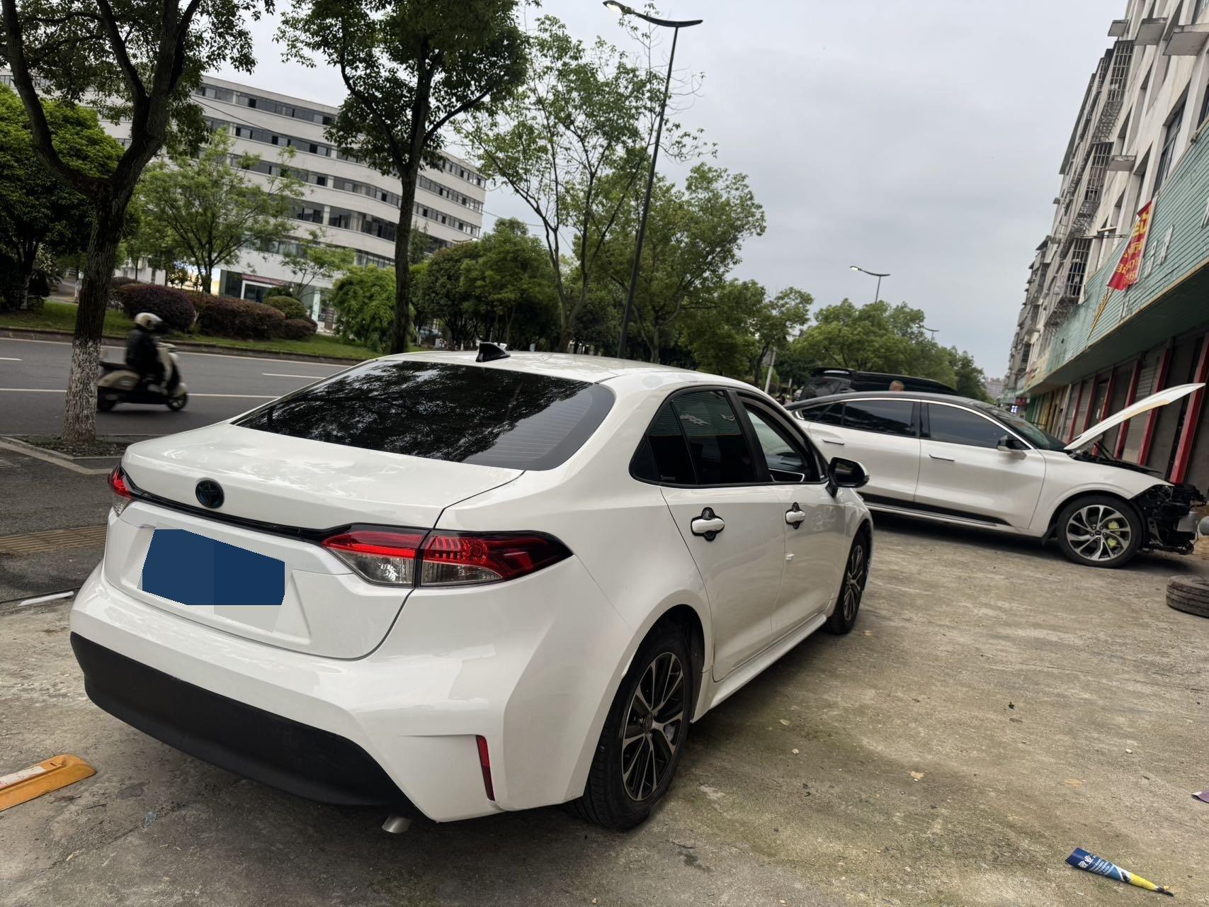 Toyota 2023 Lei Ling Shuangqing 1.8 Stepless Intelligent Electric Hybrid Leading Edition Automatic Gear 6