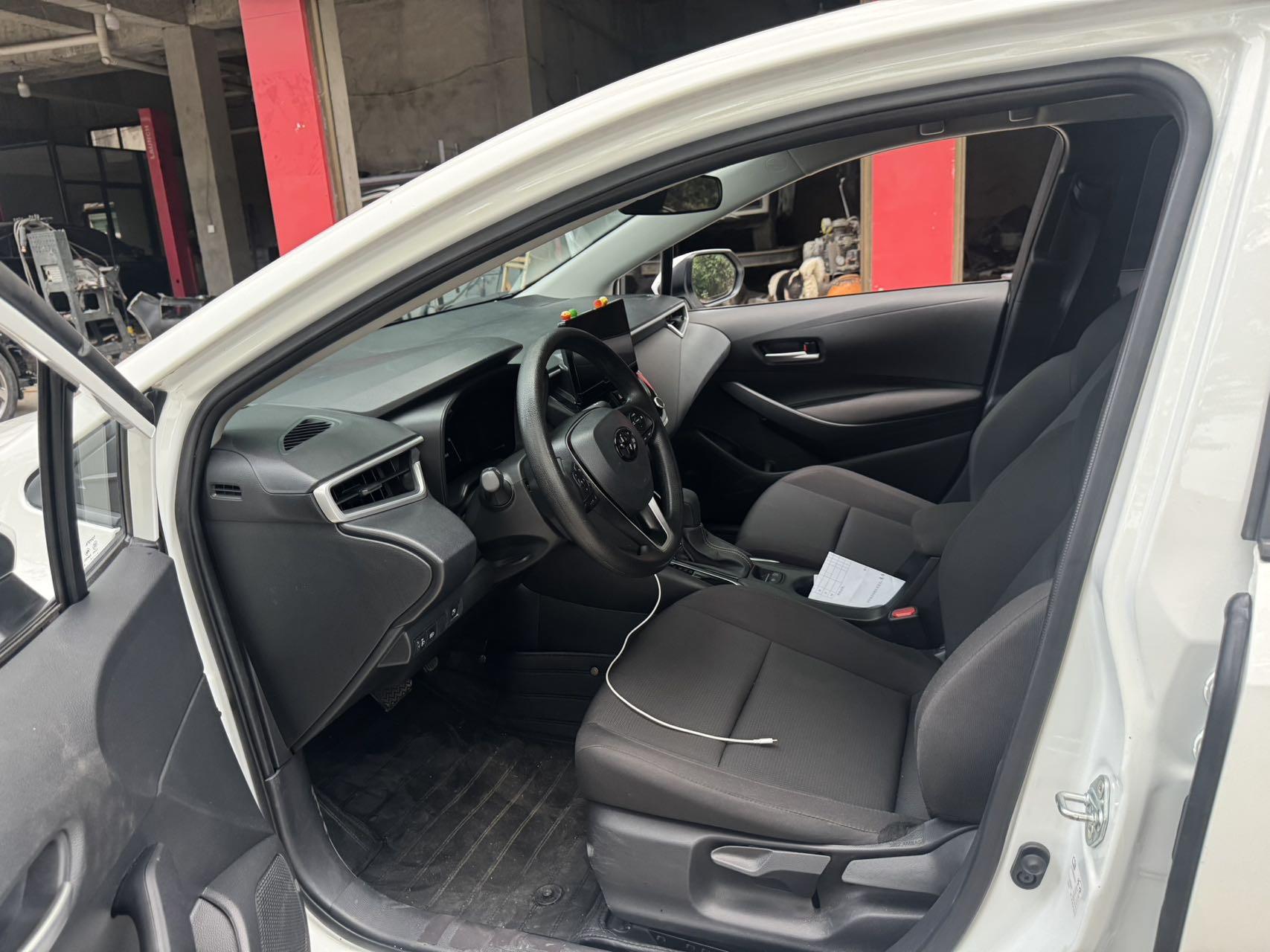 Toyota 2023 Lei Ling Shuangqing 1.8 Stepless Intelligent Electric Hybrid Leading Edition Automatic Gear 8