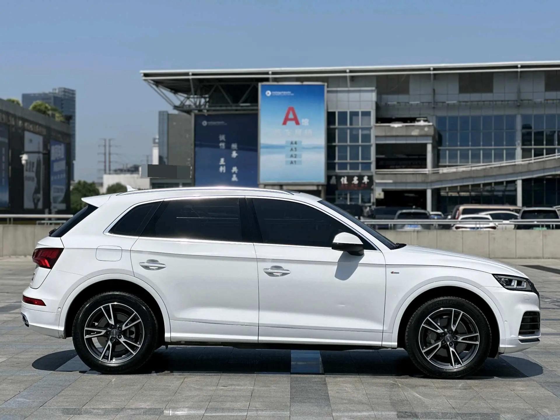Audi Q5L 2020 45 TFSI exclusive sports 3