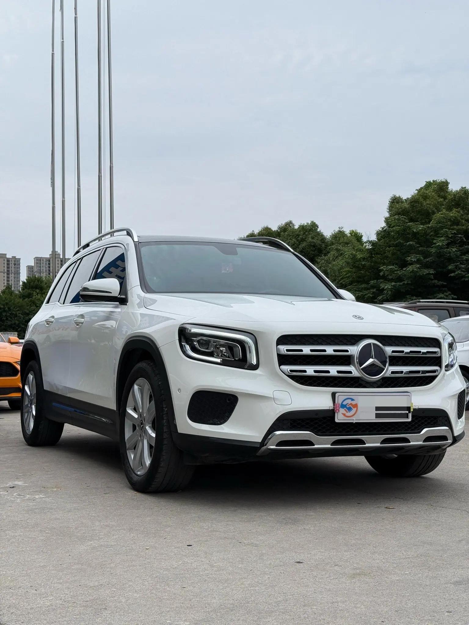 Mercedes Benz GLB 2020 model change GLB 200 fashion model 2