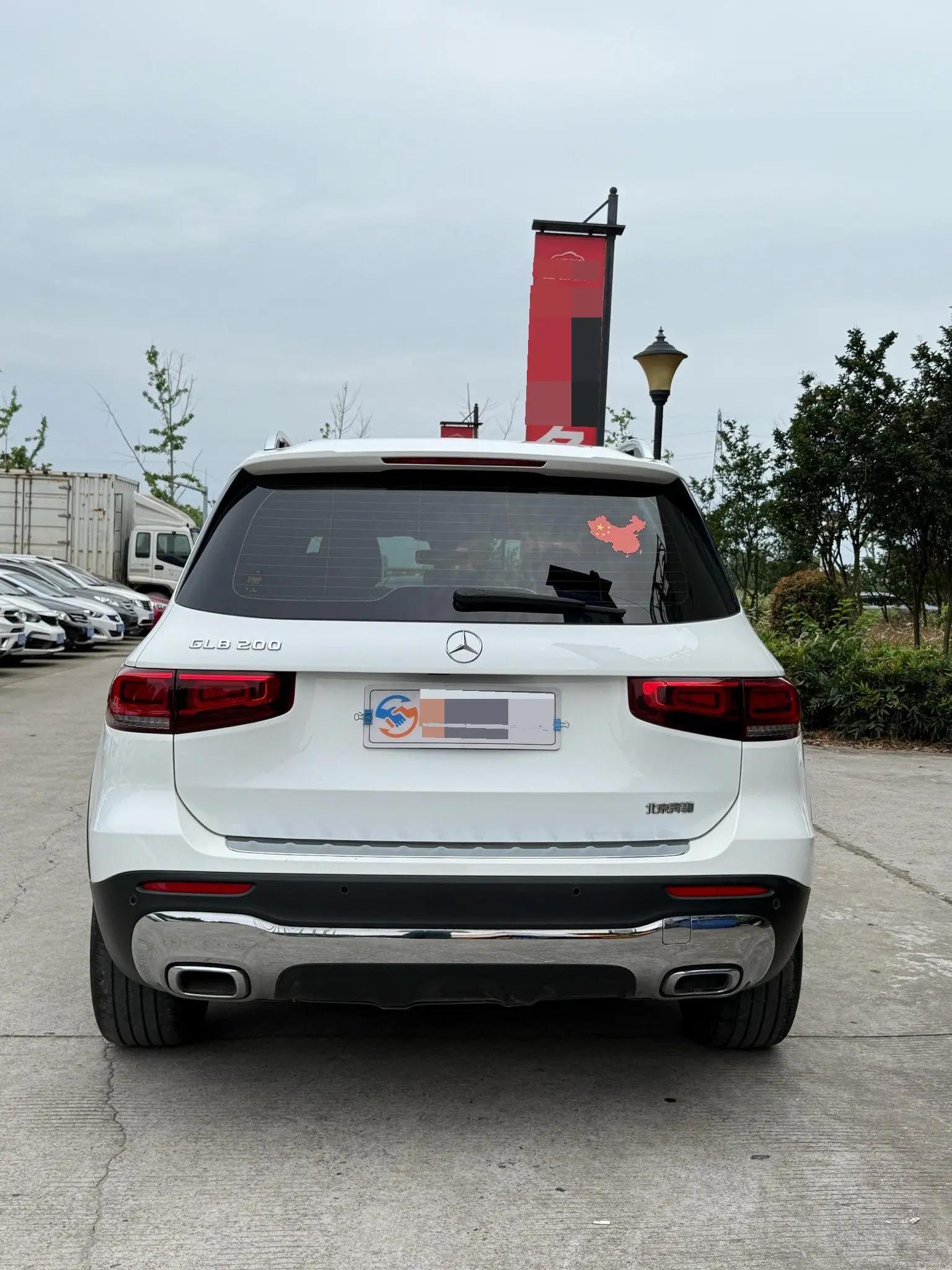 Mercedes Benz GLB 2020 model change GLB 200 fashion model 3