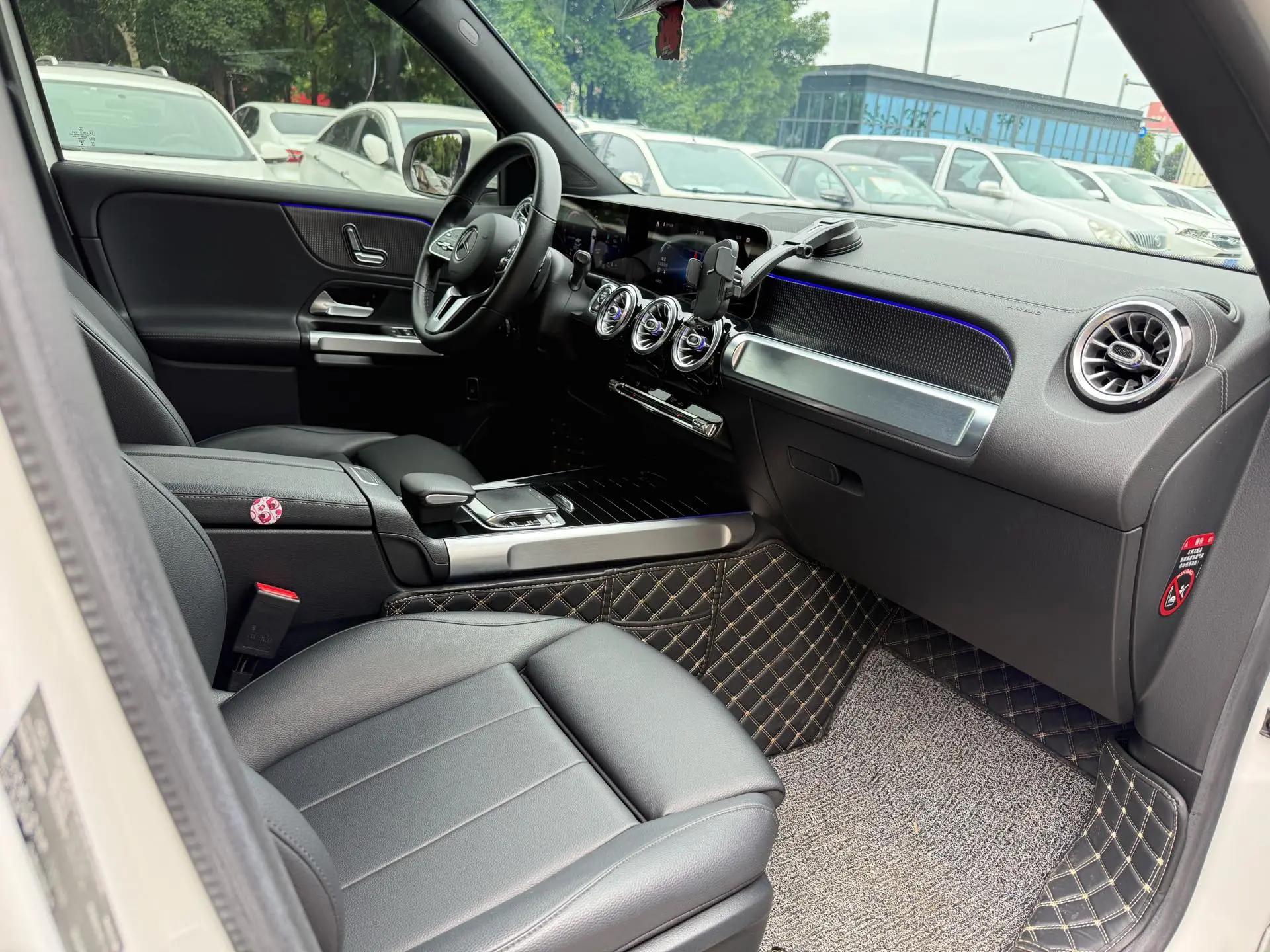 Mercedes Benz GLB 2020 model change GLB 200 fashion model 4