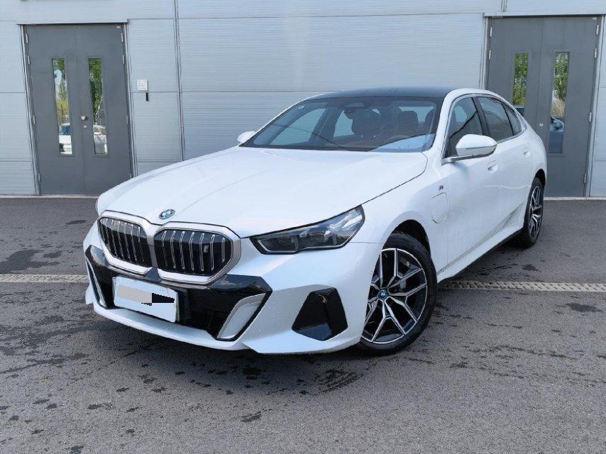 BMW 2025 i5 eDrive 35L M sports suit automatic gear