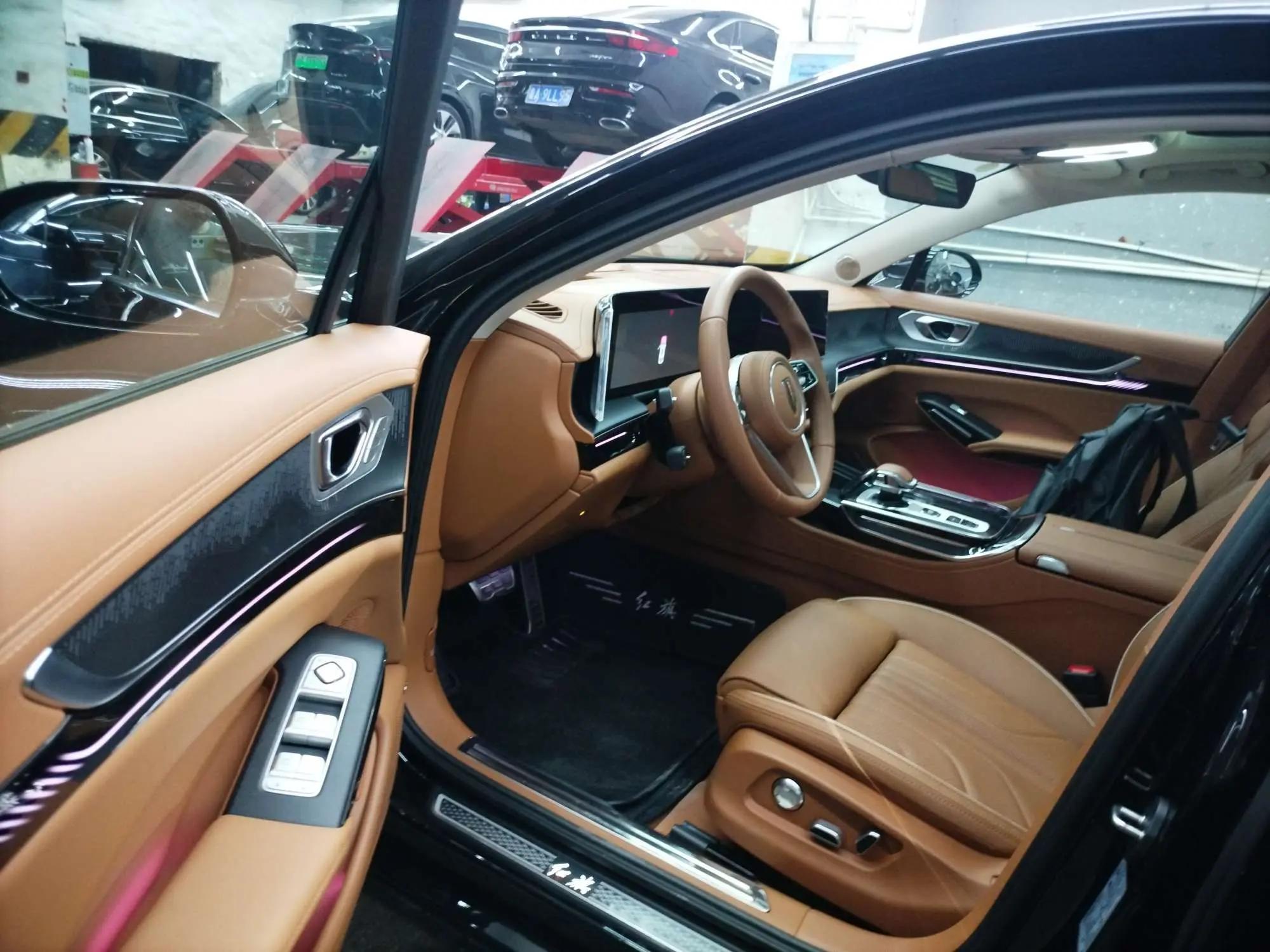 红旗 2025款 H9 48V 2.0T 两驱旗畅豪华商务版5座 自动挡 2