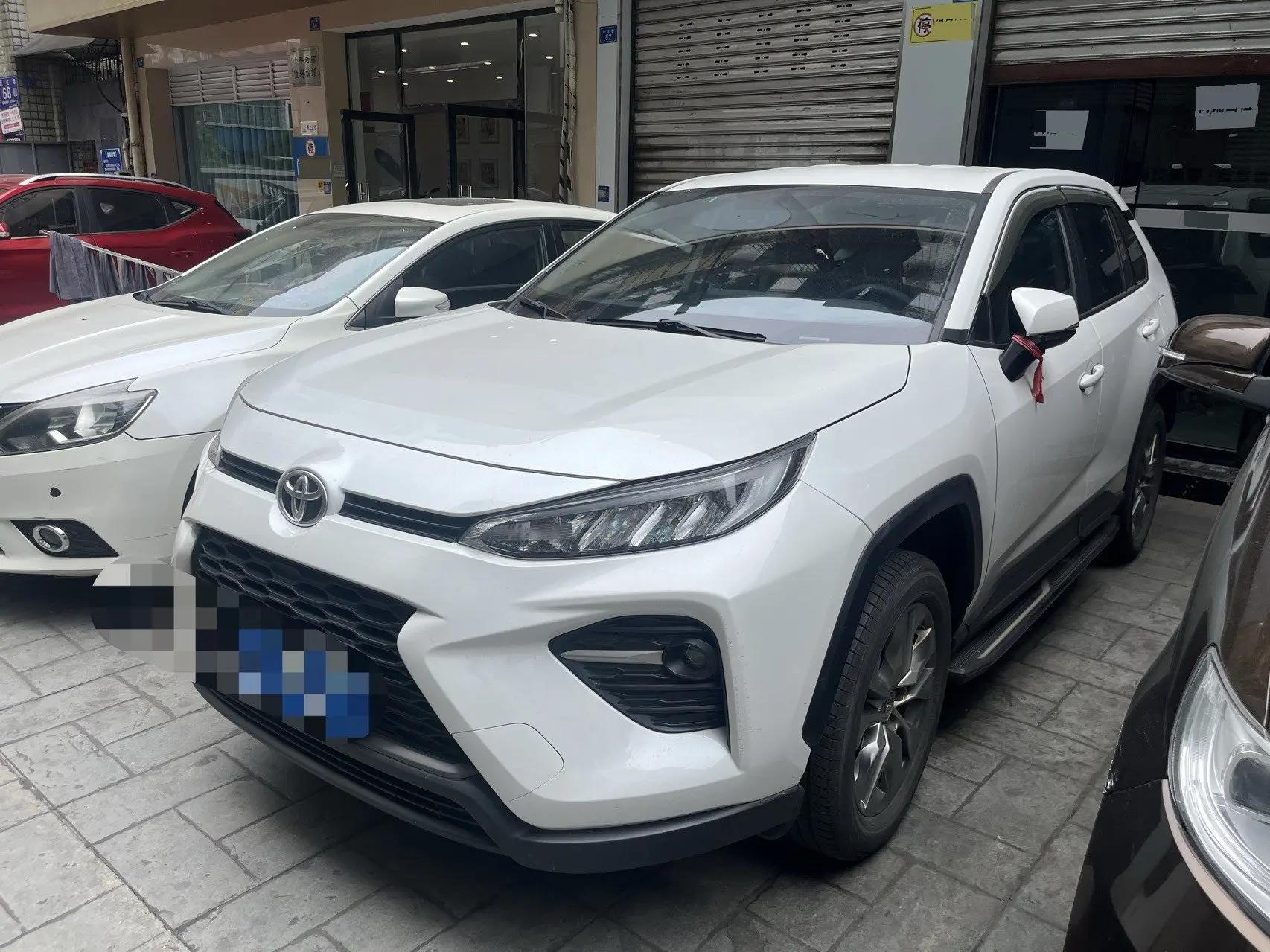 Open image lightbox: Toyota 2023 Wilanda 2.0 Stepless Two-Drive Leading Edition Automatic Gear