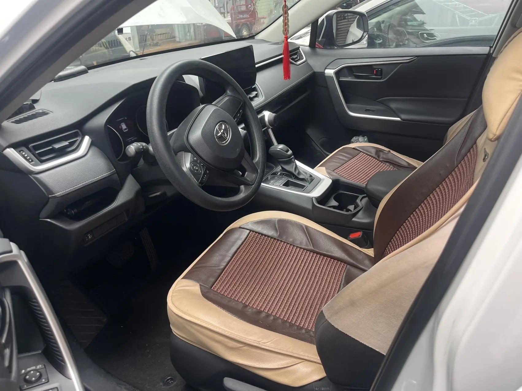 Toyota 2023 Wilanda 2.0 Stepless Two-Drive Leading Edition Automatic Gear 6