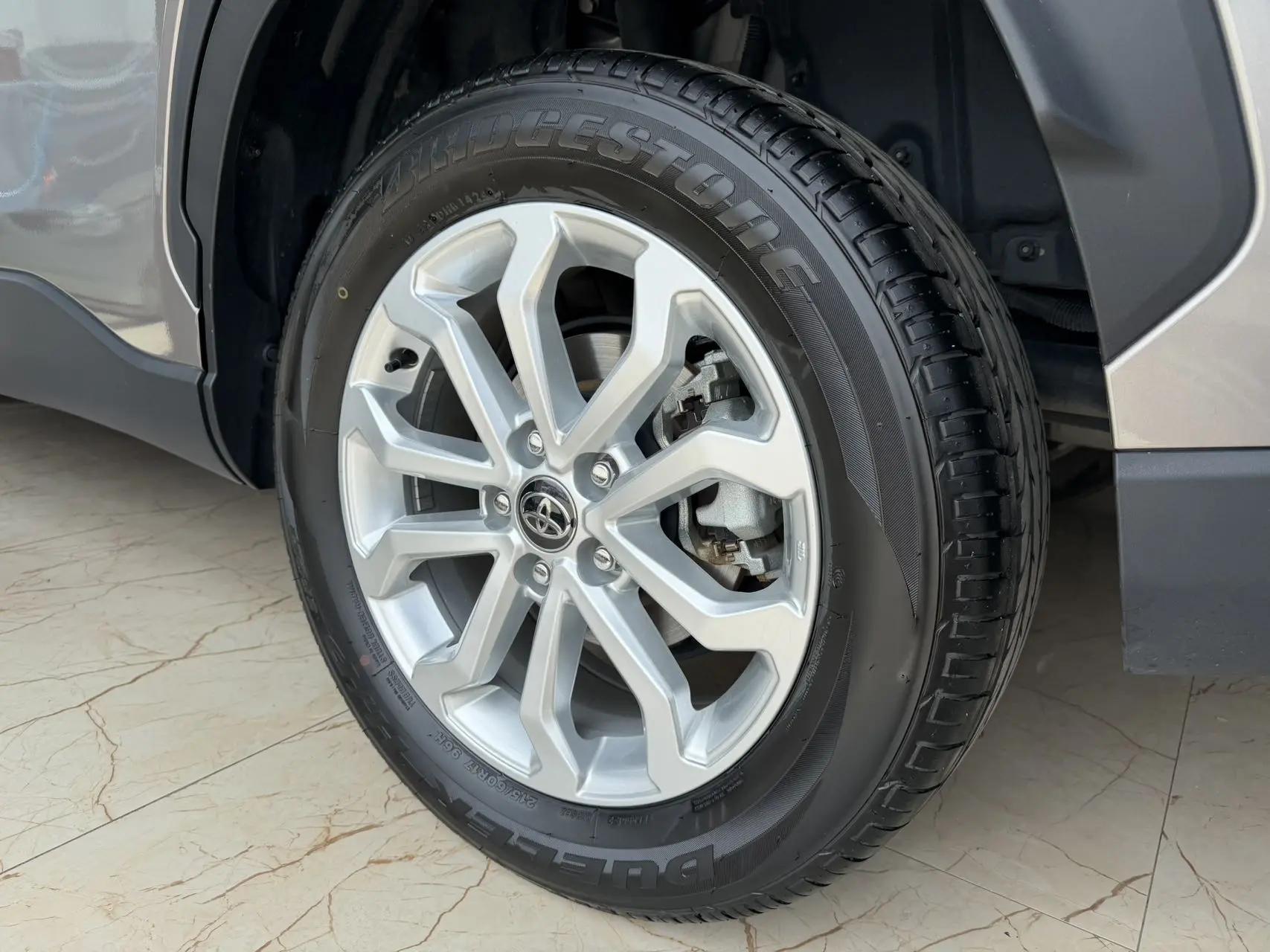 Toyota 2024 Front Landa 2.0 Stepless Elite Edition Automatic Gear 9