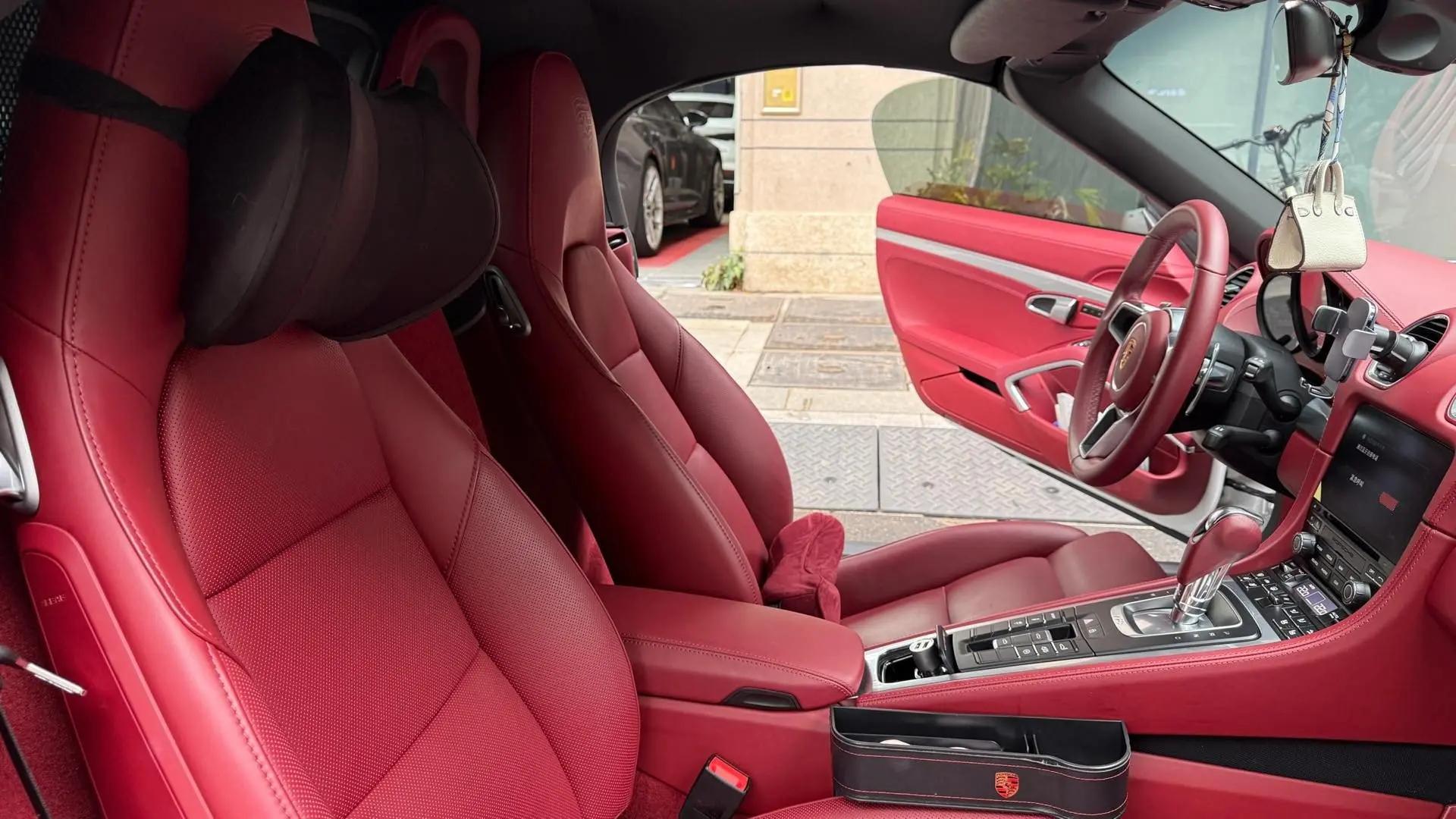 Porsche 718 2020 Boxster 2.0T 3