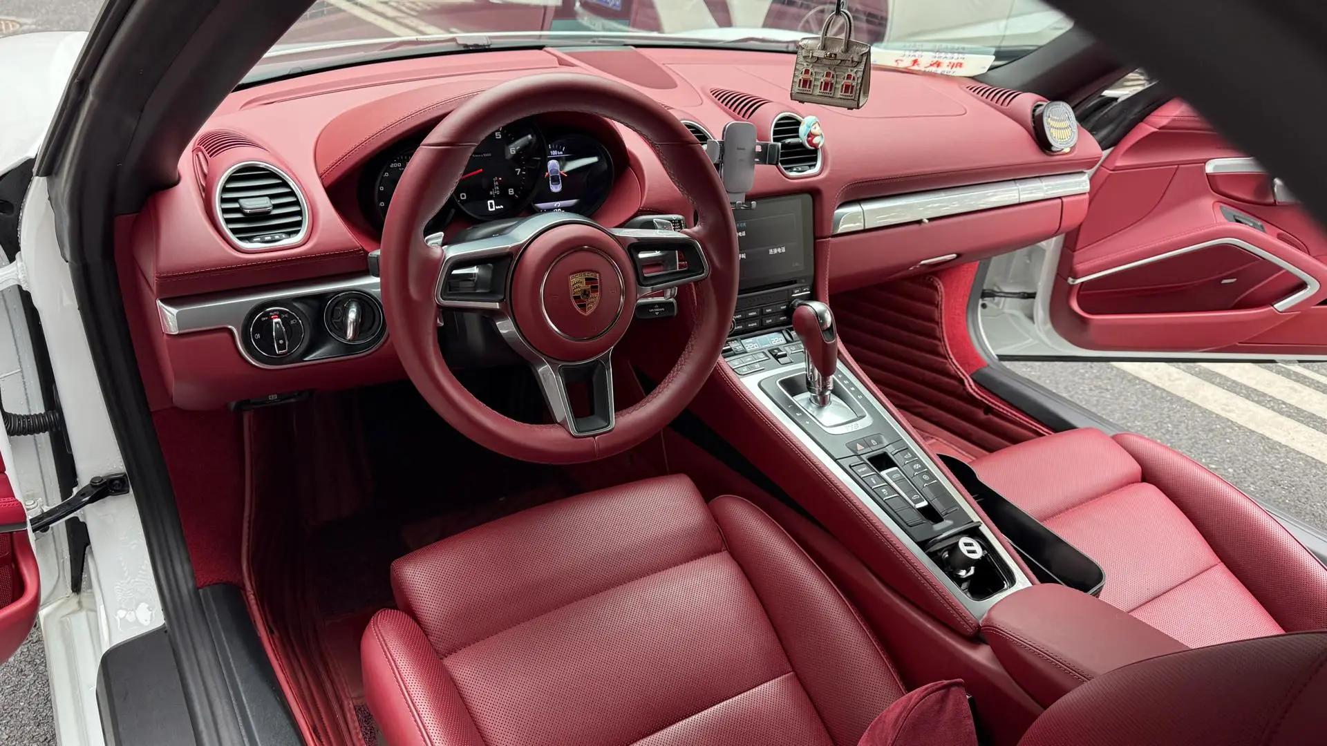 Porsche 718 2020 Boxster 2.0T 4