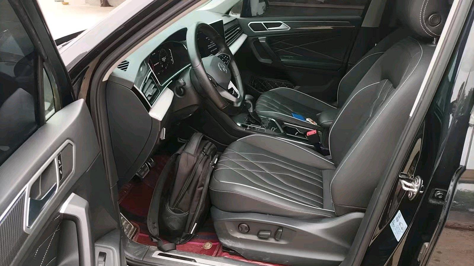 Tiguan L 2023 330TSI Automatic Two-Drive R-Line Enjoy Edition 7