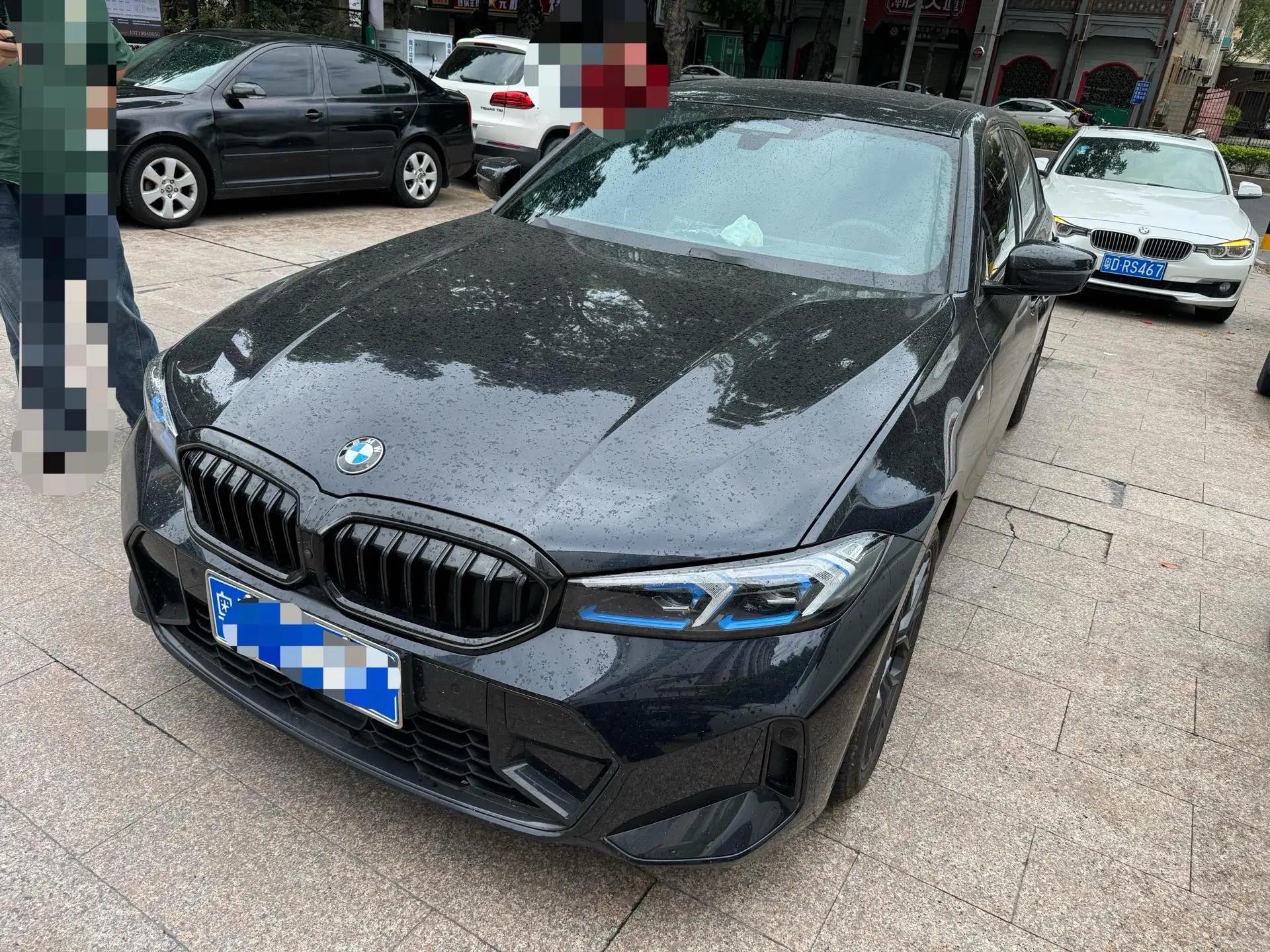 宝马 3系 2026款 330Li 2.0T 尊享型 M运动曜夜套装 自动挡
