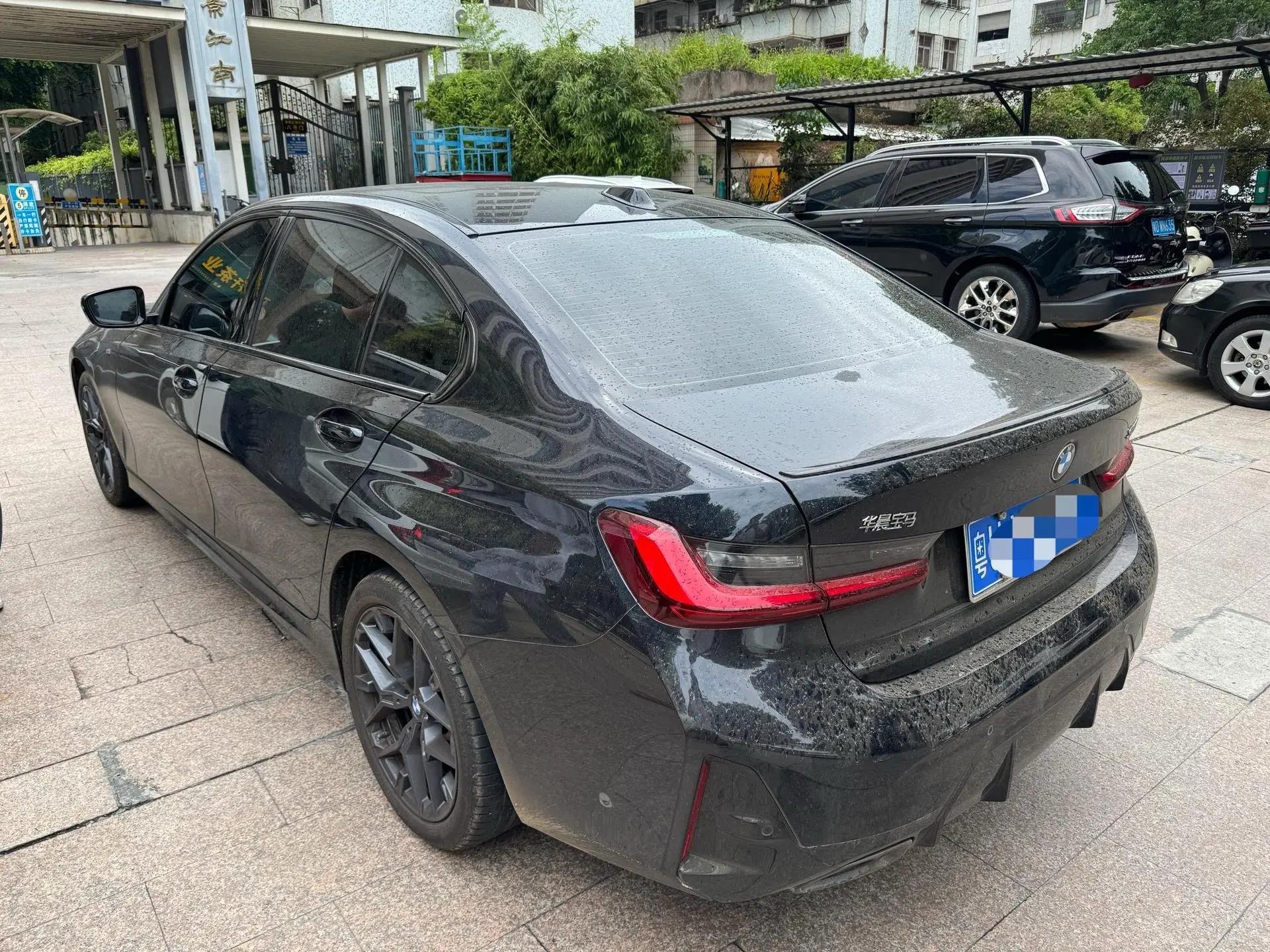 宝马 3系 2026款 330Li 2.0T 尊享型 M运动曜夜套装 自动挡 2