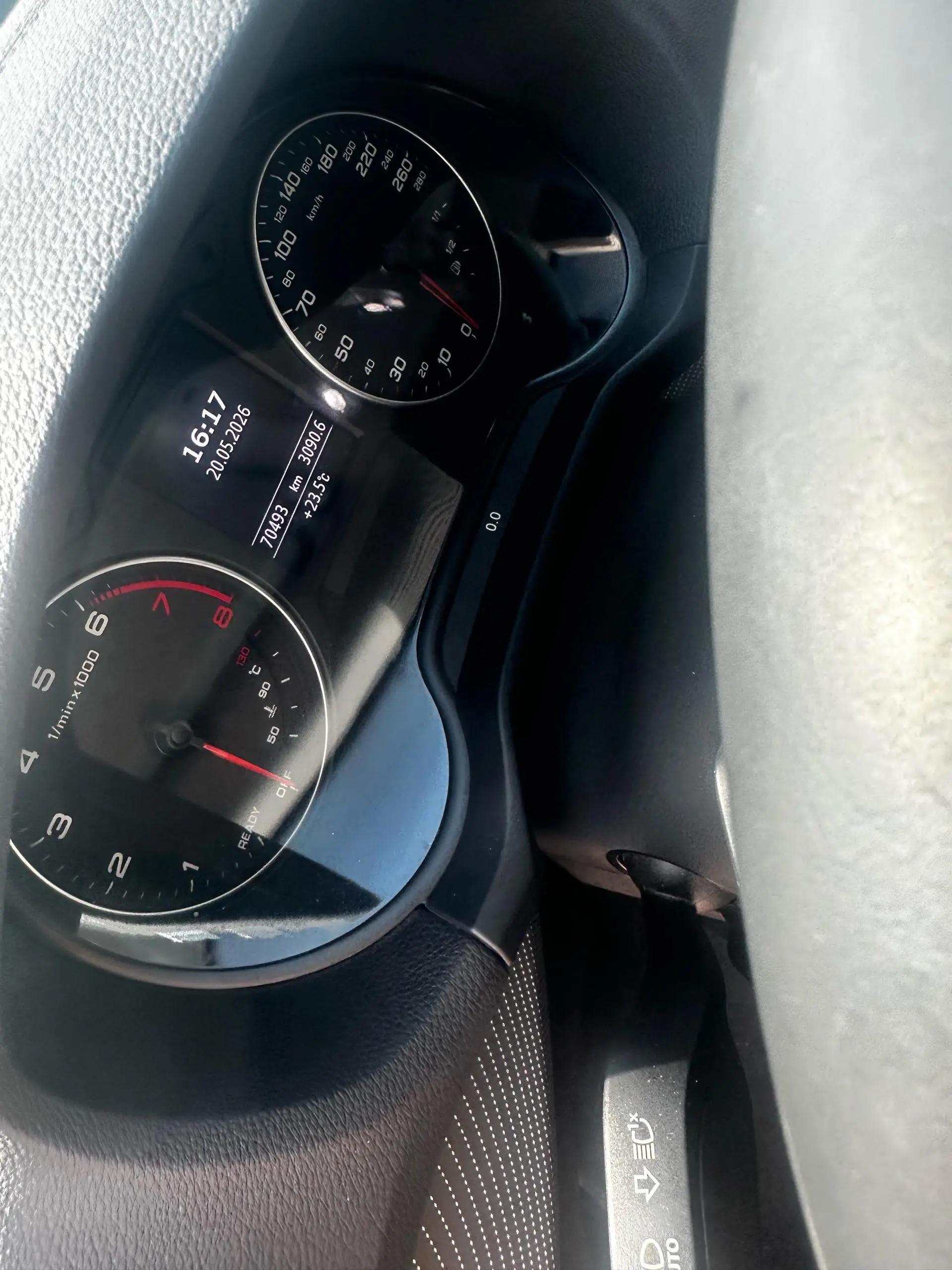 Audi Q2L 2022 35 TFSI Deluxe Elegant 9
