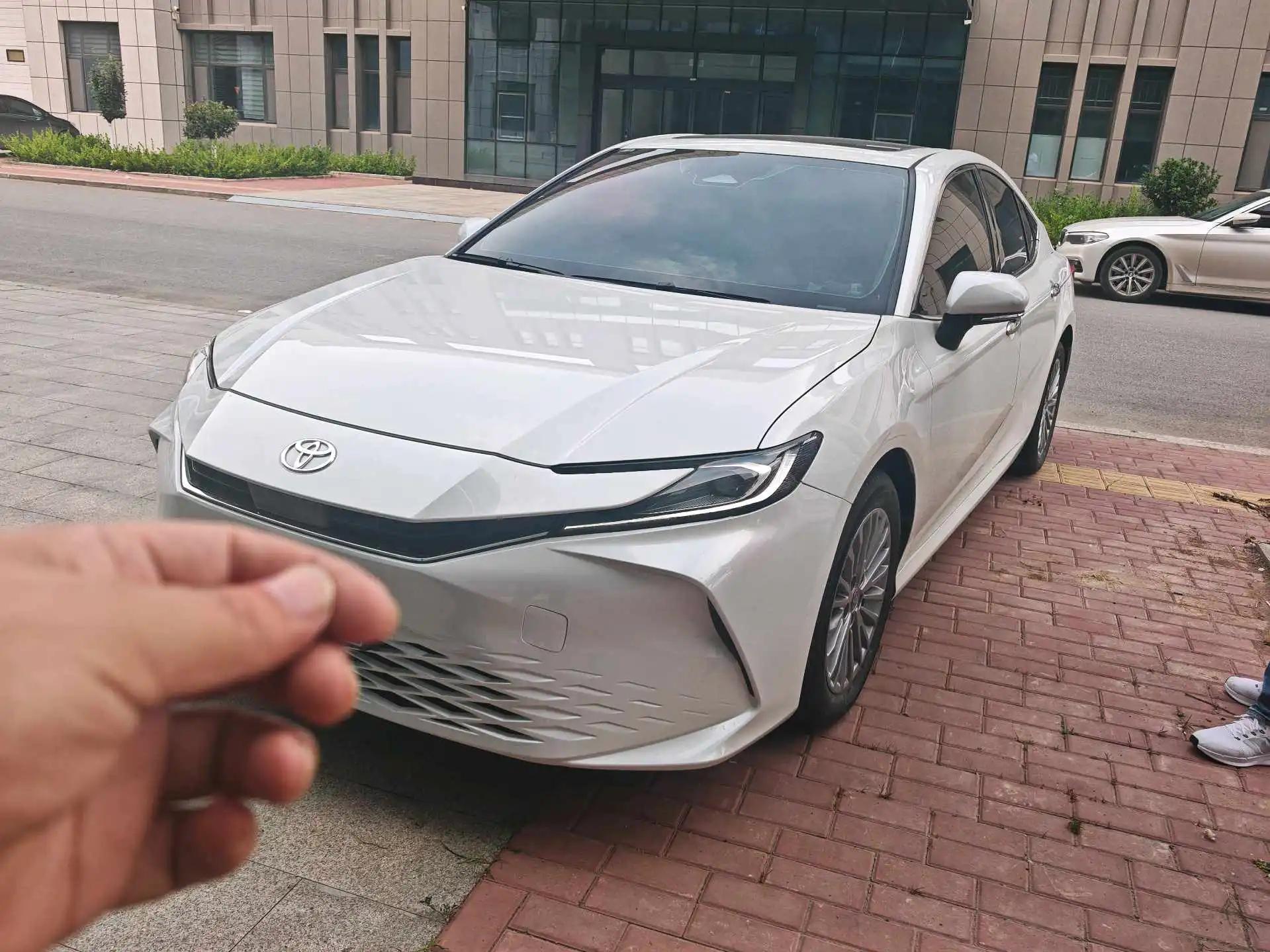 Toyota 2025 Camry Dual Engine 2.0HG CVT Glorious Edition Automatic