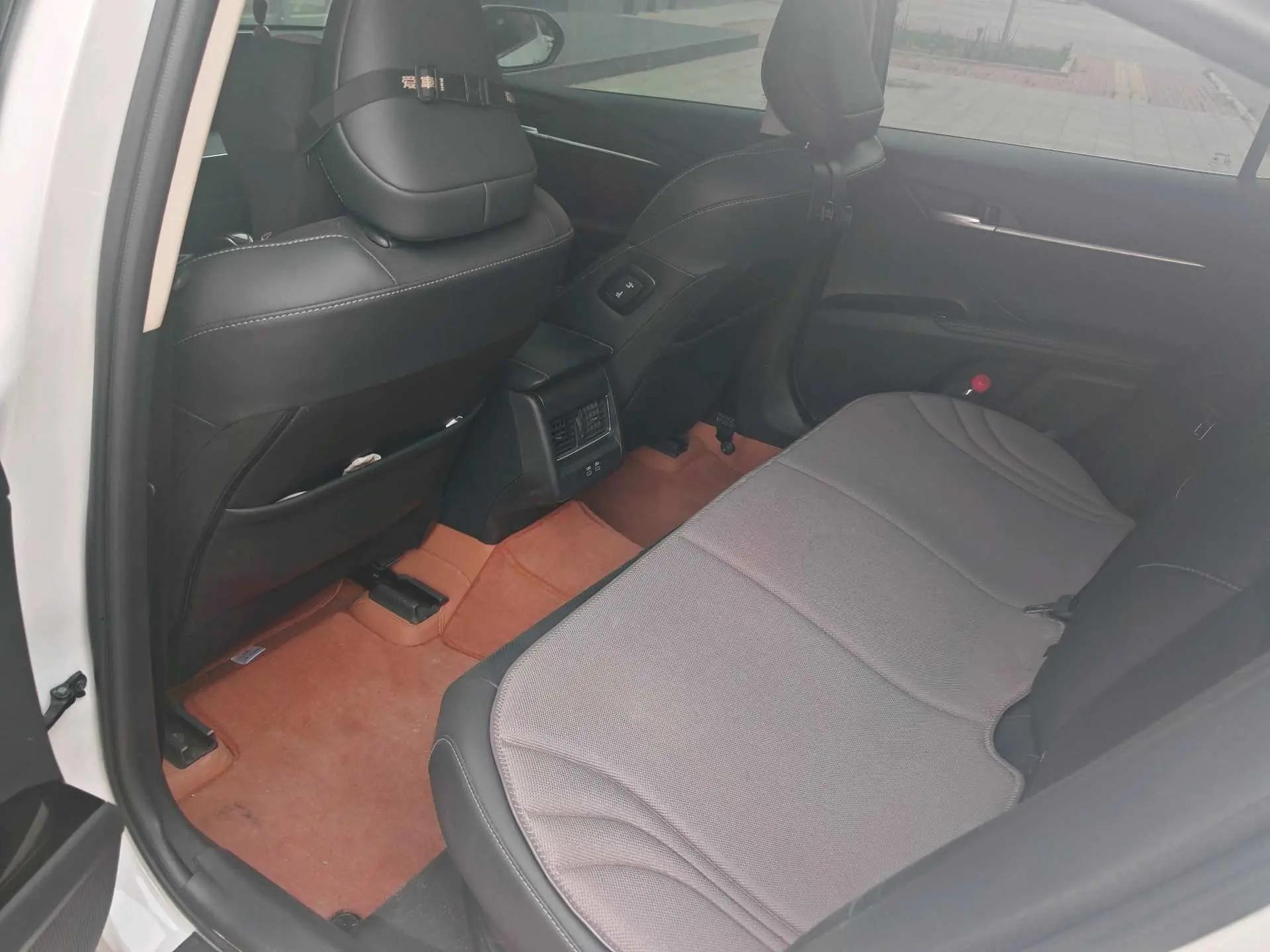 Toyota 2025 Camry Dual Engine 2.0HG CVT Glorious Edition Automatic 5