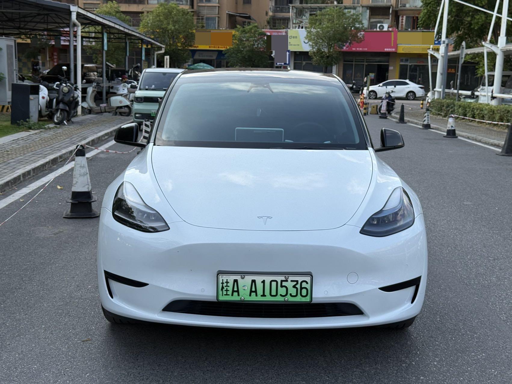 2024 Model Y Rear-Wheel Drive Edition 2
