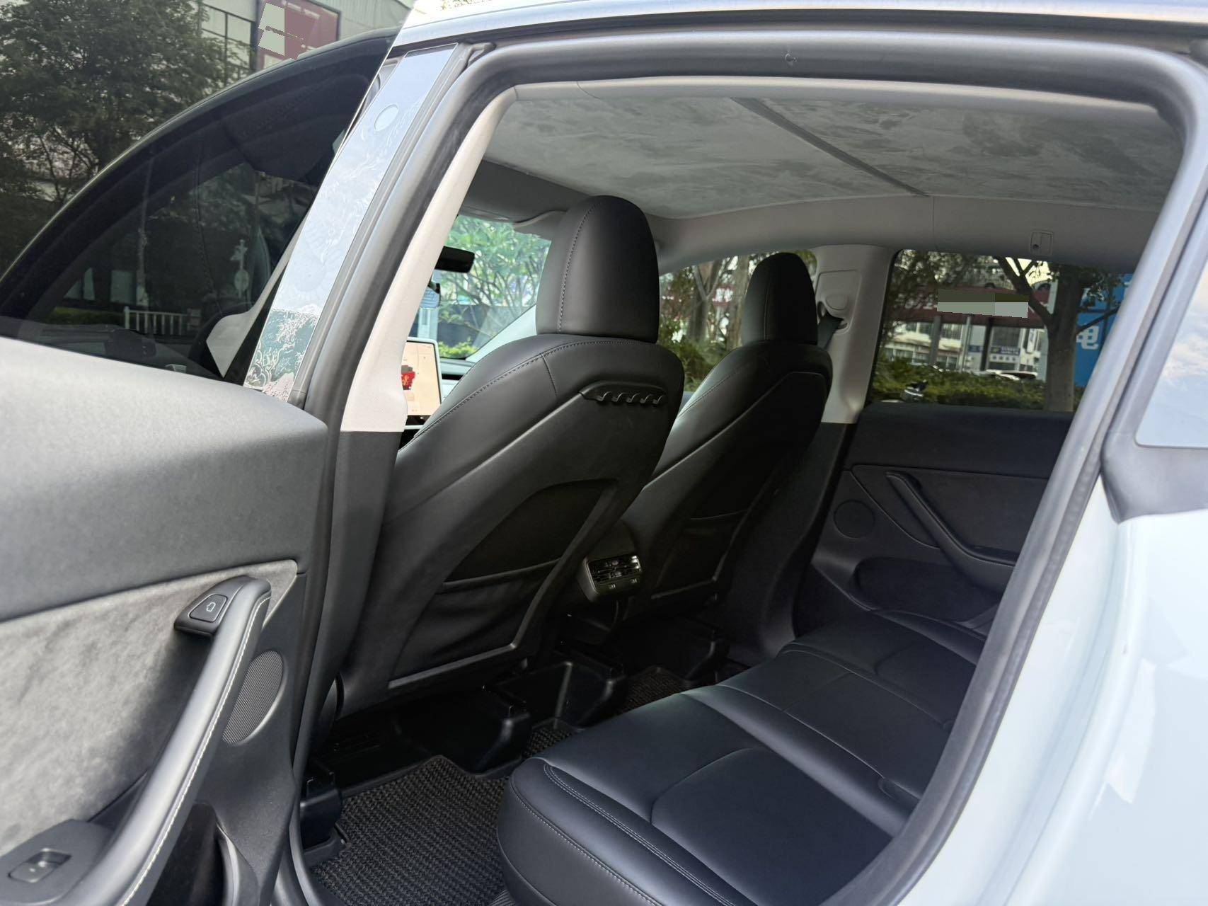 2024 Model Y Rear-Wheel Drive Edition 6