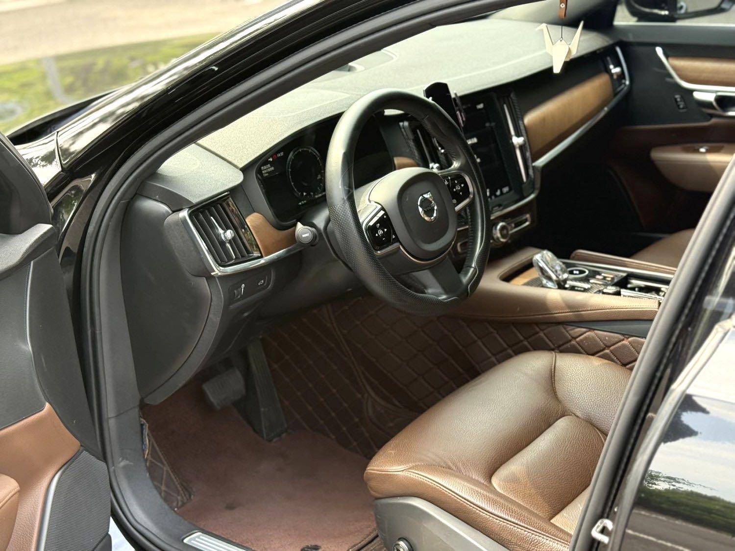 Volvo S90 2021 B5 Zhiyi Deluxe Edition 4