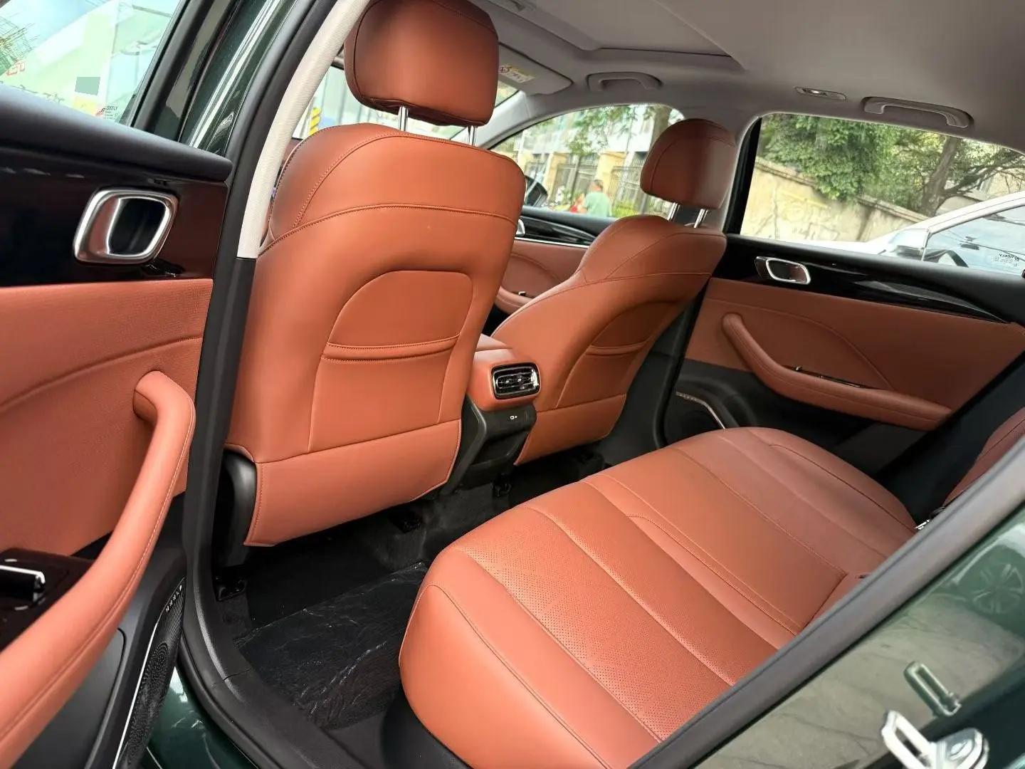 Geely 2026 Emgrand -3-compartment 1.5T Flagship Automatic Gear 8