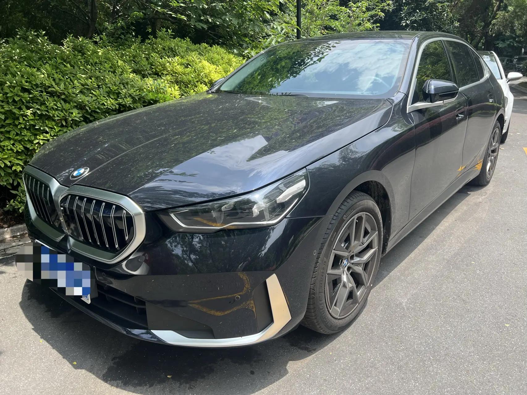 BMW 5 Series 2024 530Li 48V 2.0T Luxury Package, Leading Model, Automatic Transmission