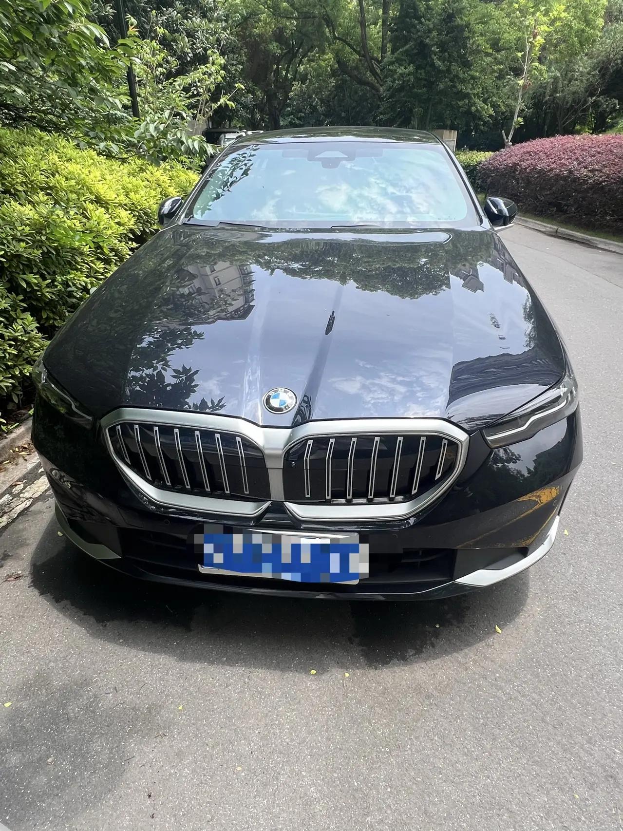 BMW 5 Series 2024 530Li 48V 2.0T Luxury Package, Leading Model, Automatic Transmission 8