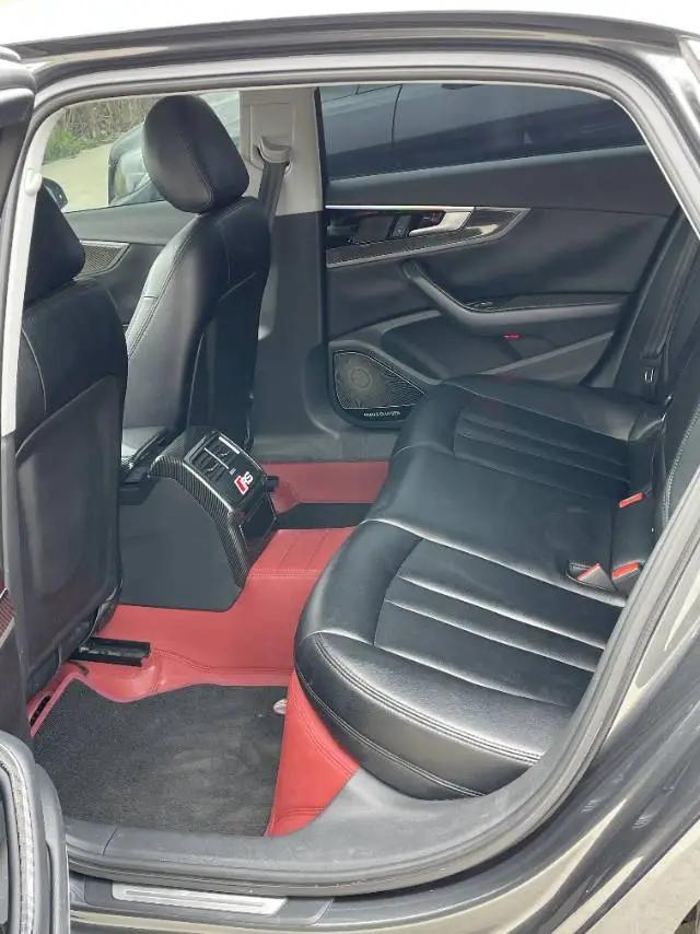 Audi A4L 2019 40 TFSI aggressive country VI 6