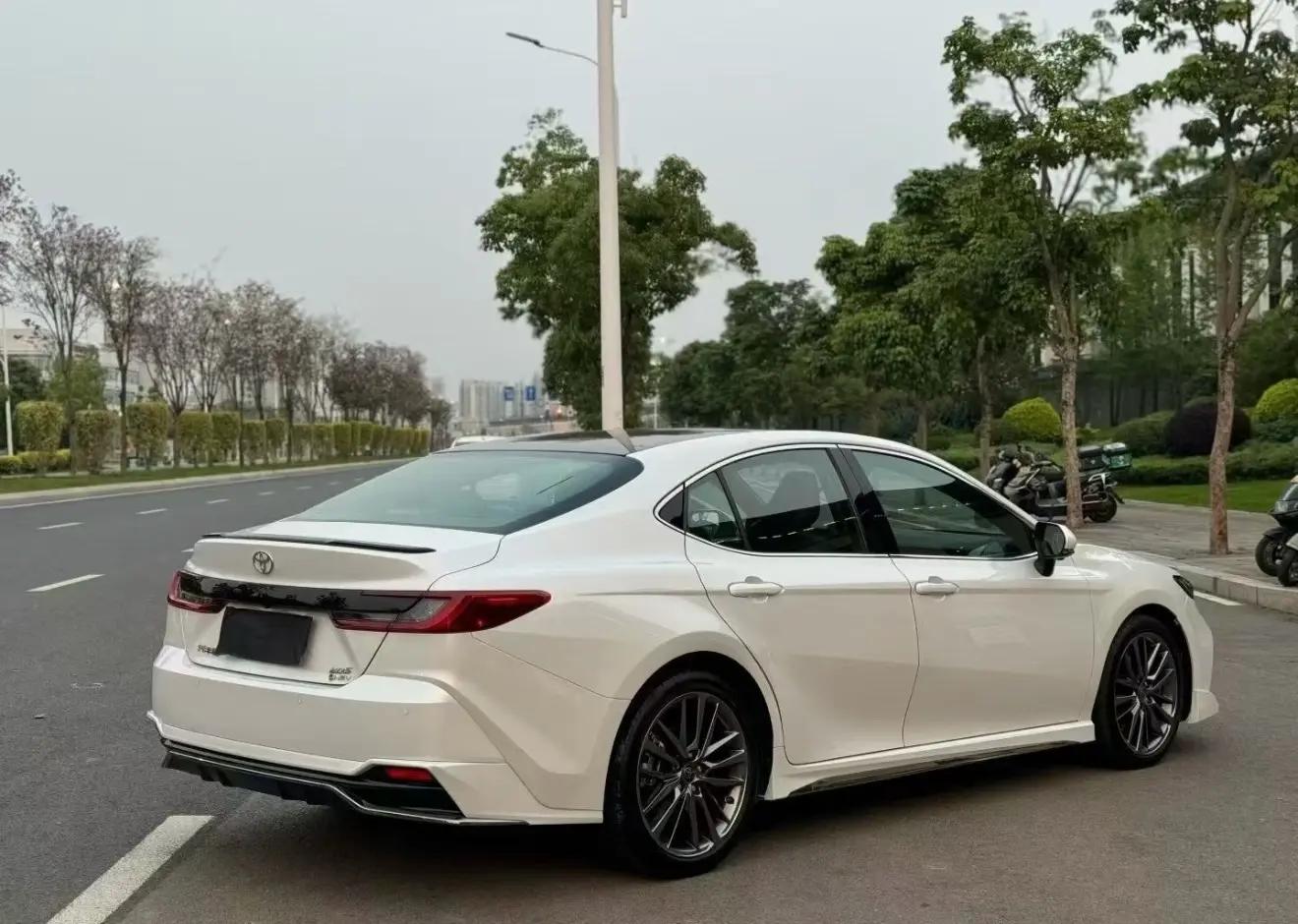Toyota 2024 Camry Dual Engine 2.0HXS Stepless Sports PLUS Edition Automatic Gear 6