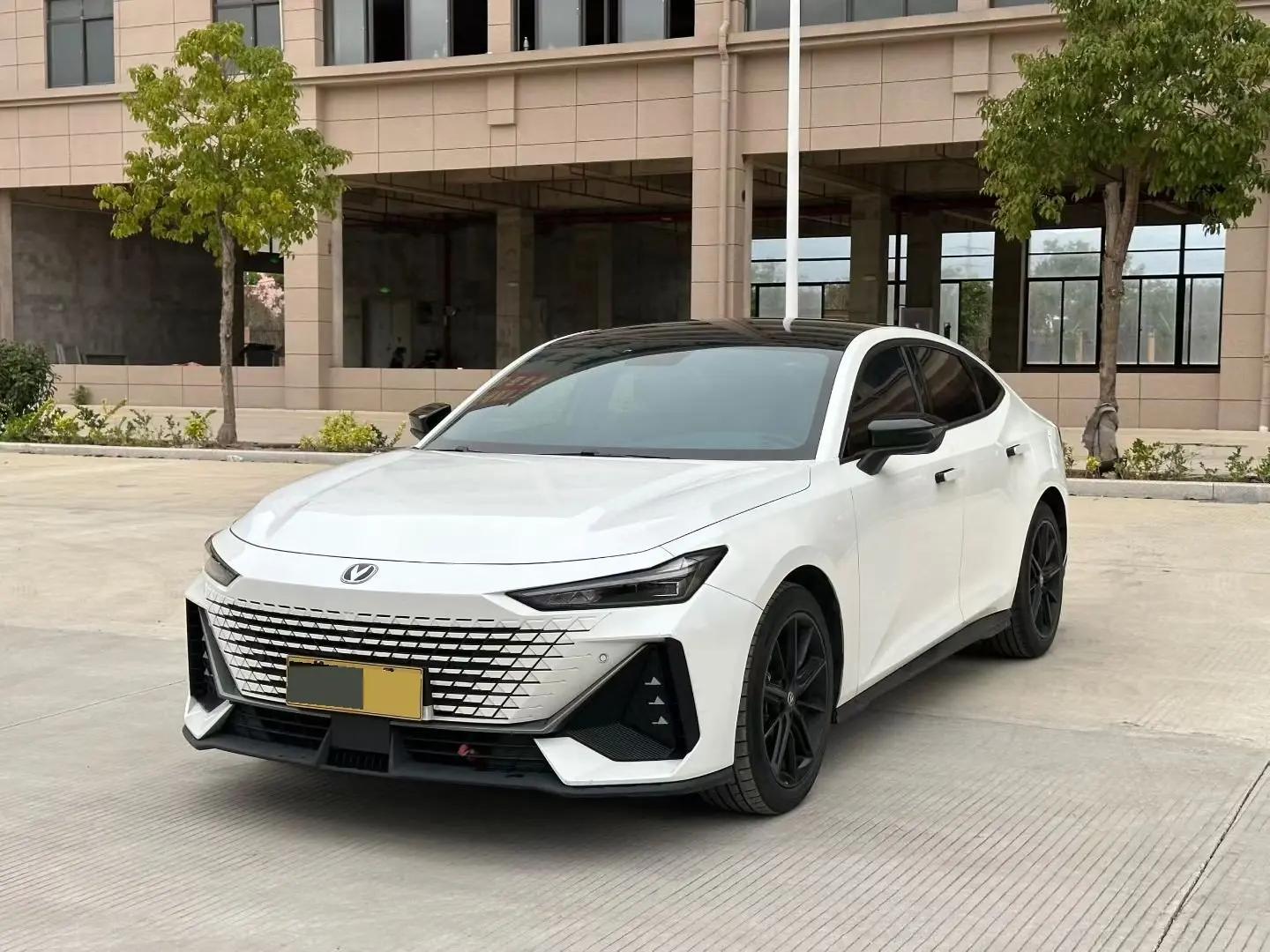 ChangAn UNI-V 2022 1.5T Honorable Model