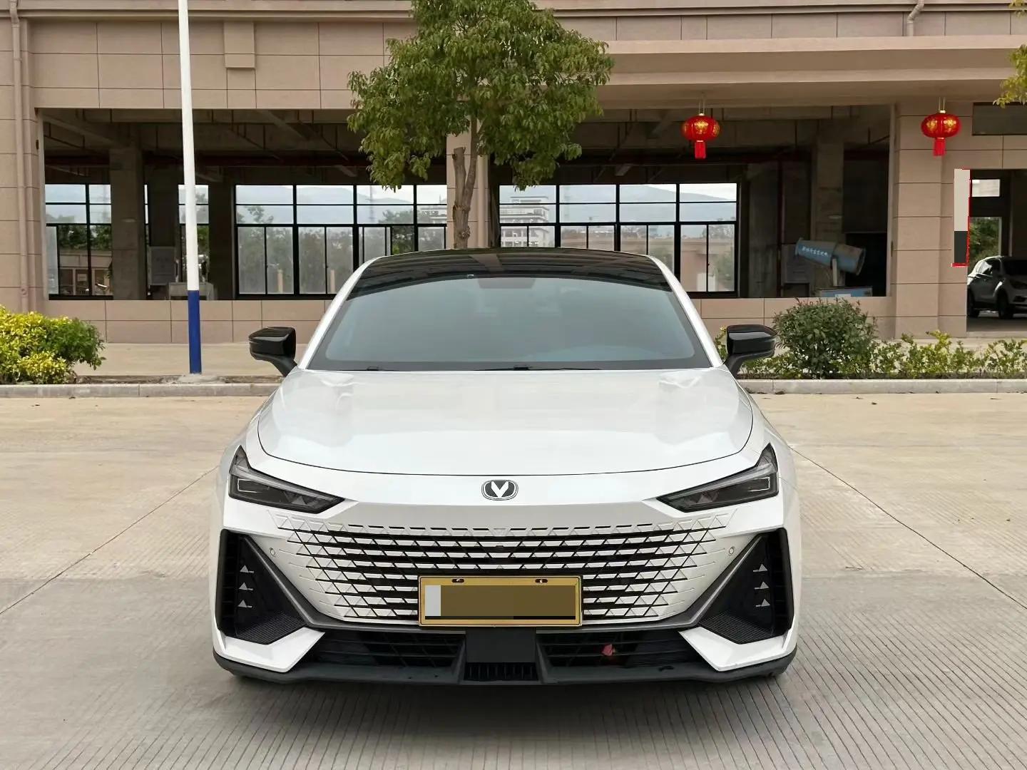 ChangAn UNI-V 2022 1.5T Honorable Model 2