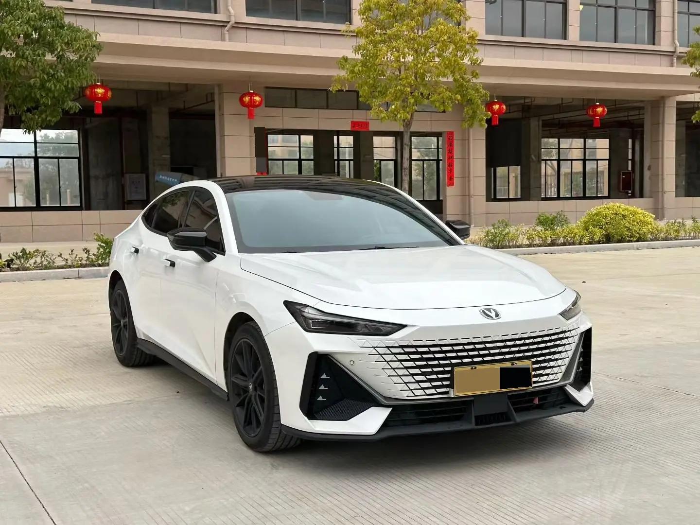 ChangAn UNI-V 2022 1.5T Honorable Model 3