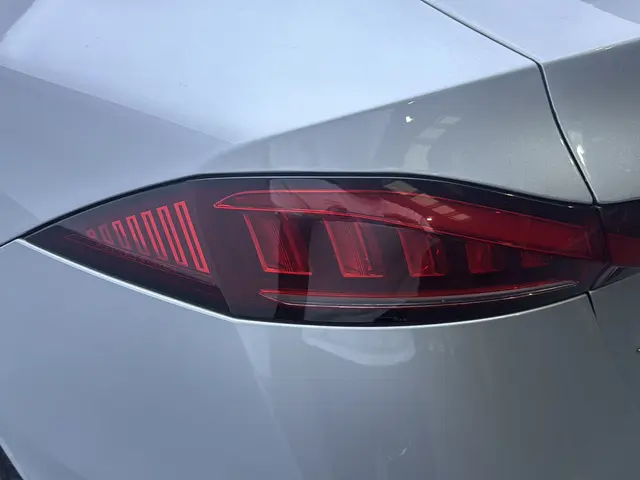 Roewe D7 2023 DMH 125km Flagship 17