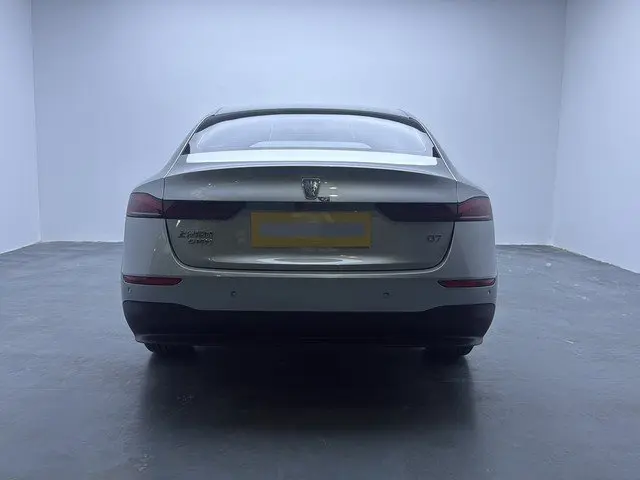 Roewe D7 2023 DMH 125km Flagship 4