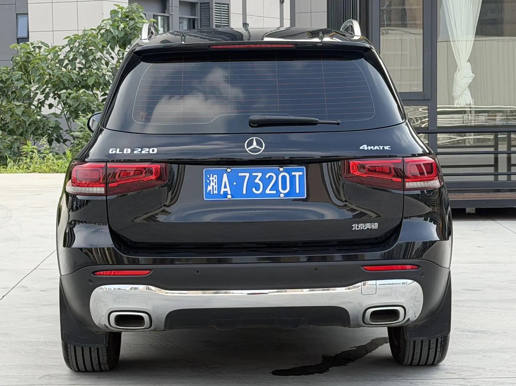 Mercedes Benz GLB 2023 GLB 220 Fashion 4