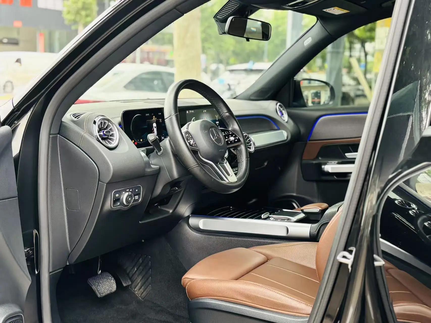 Mercedes Benz GLB 2022 model modified GLB 200 dynamic model 3