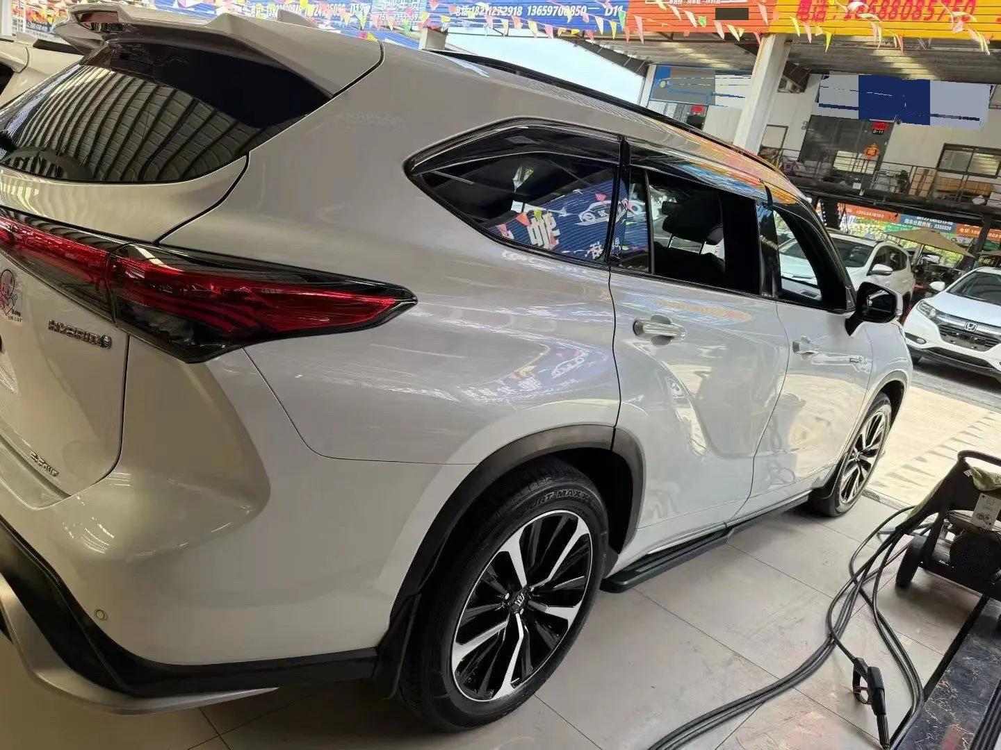 Crown Land Release 2022 2.5L HEV 4-wheel Drive Premium Edition 5
