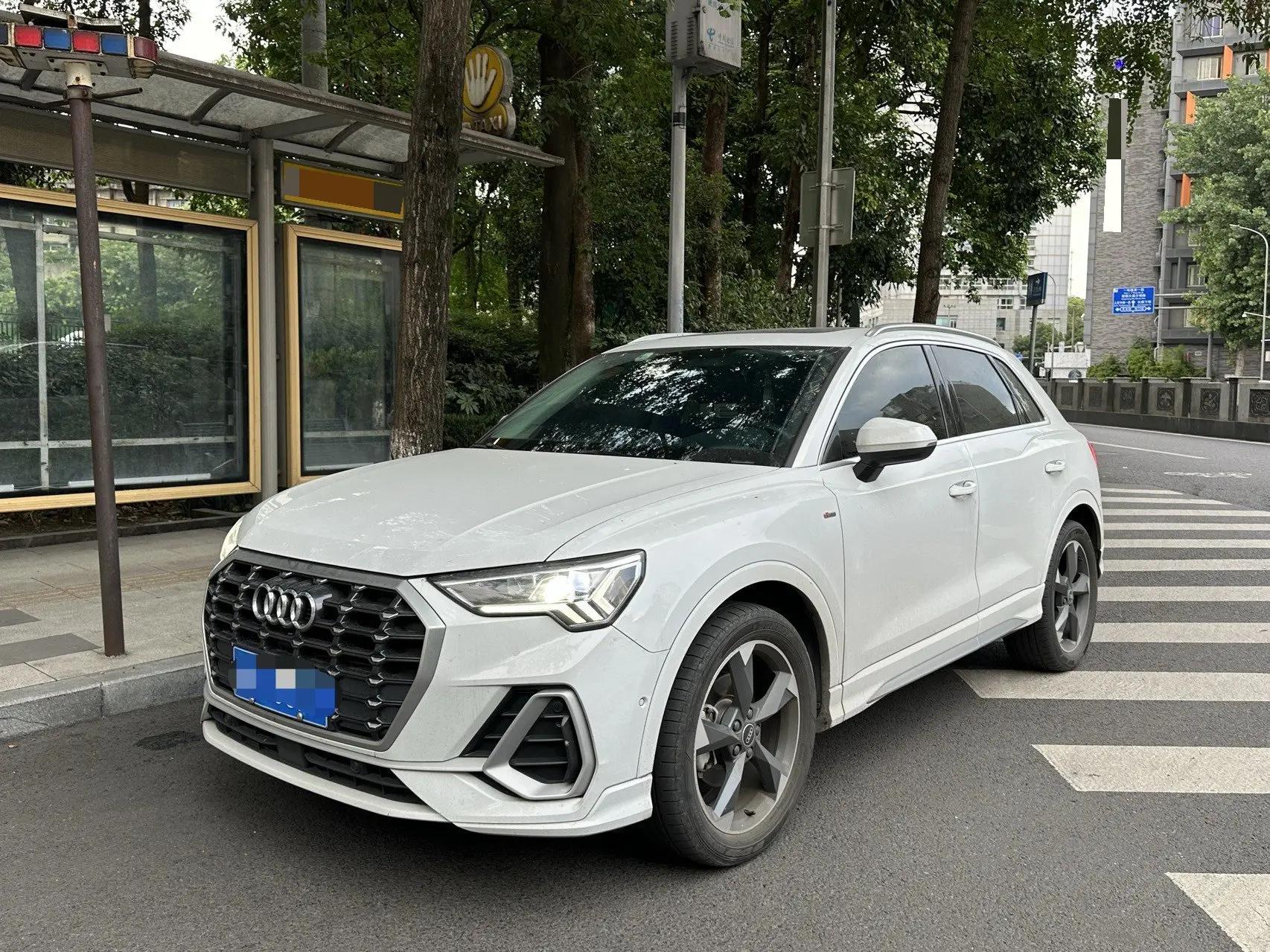 Audi Q3 2022 model 35 TFSI Fashion Dynamic Edition