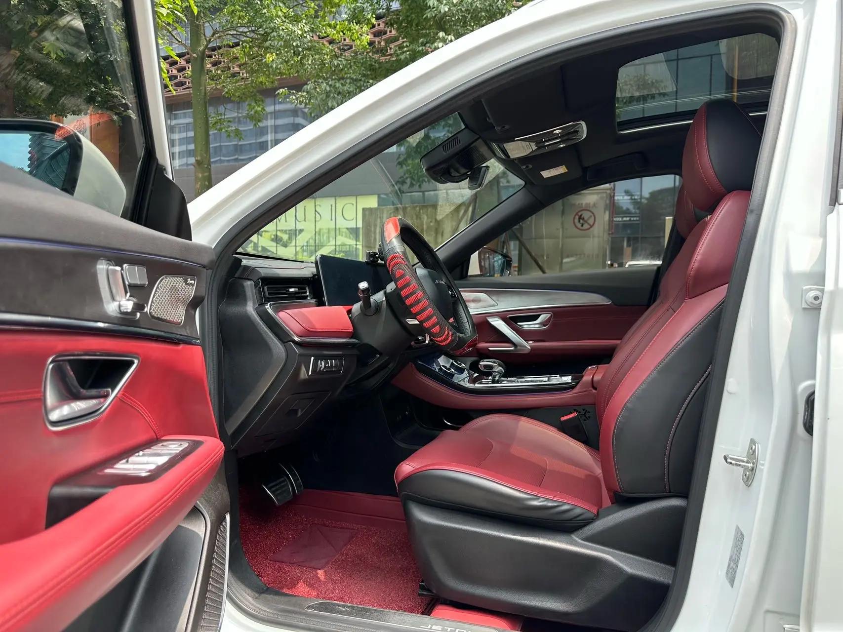 Jetour X70 PLUS 2021 1.6T DCT with 5 seats 6