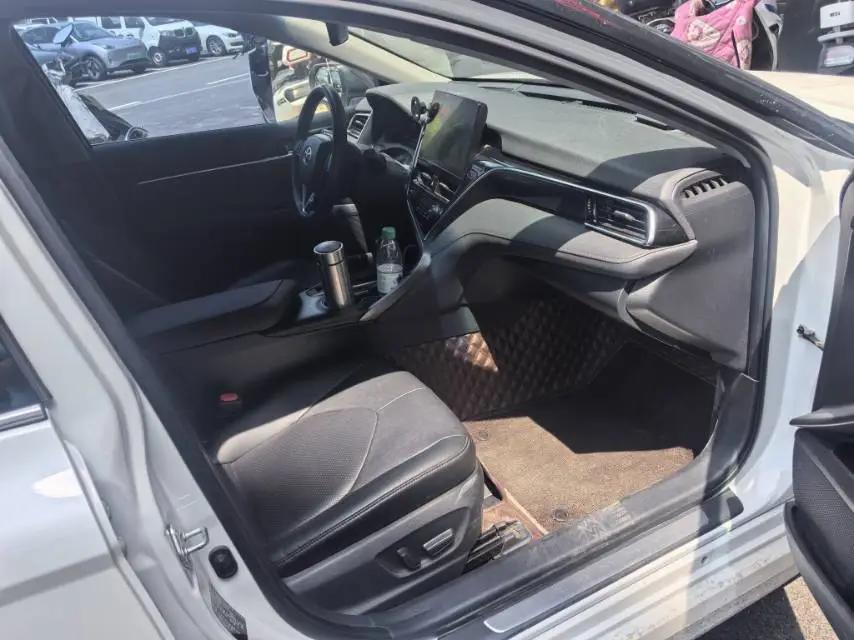 Toyota 2023 Camry Dual Engine 2.5HG CVT Luxury Edition Automatic 6