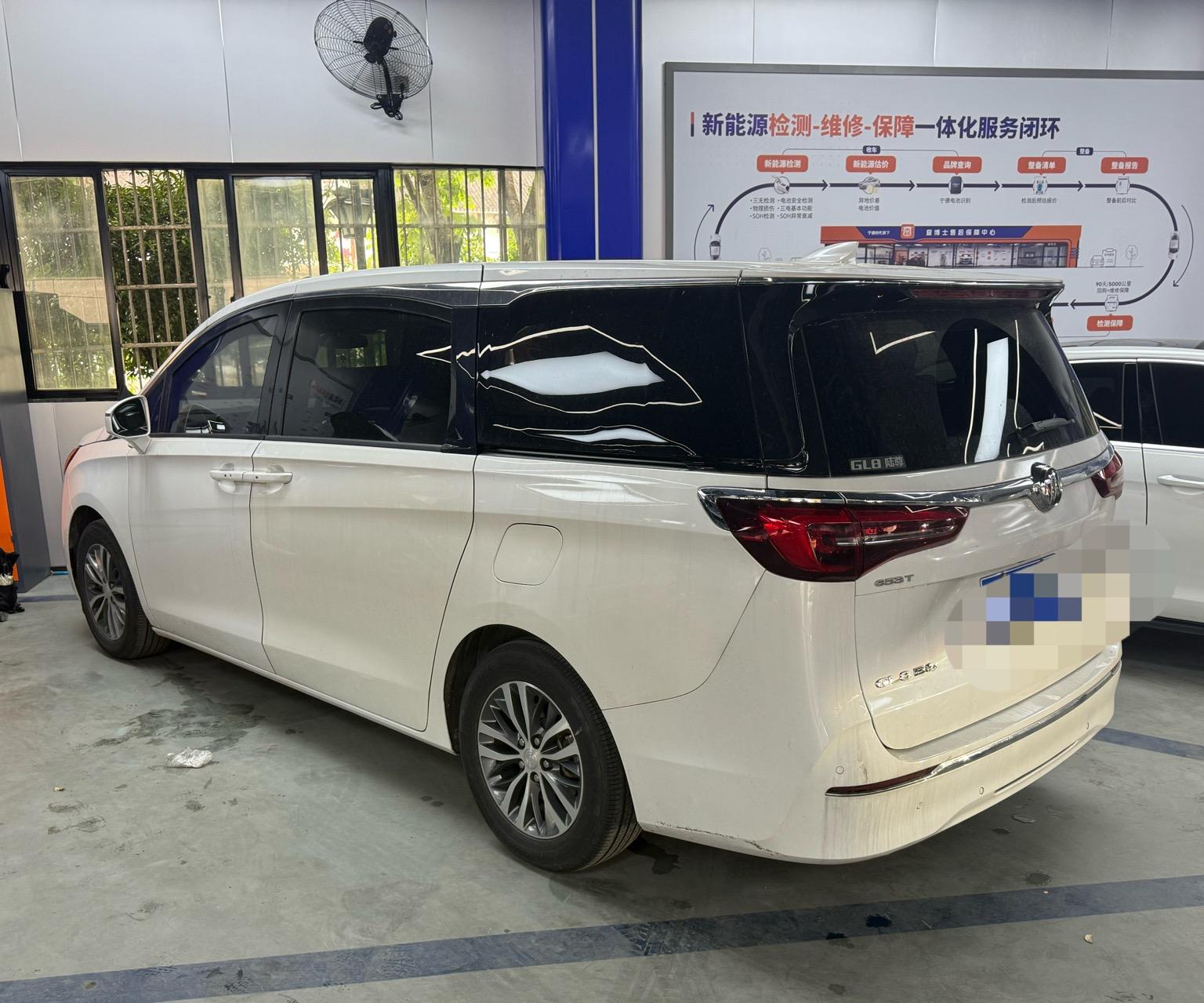 Buick GL8 2021 ES Land Business 653T Prestige Model 2