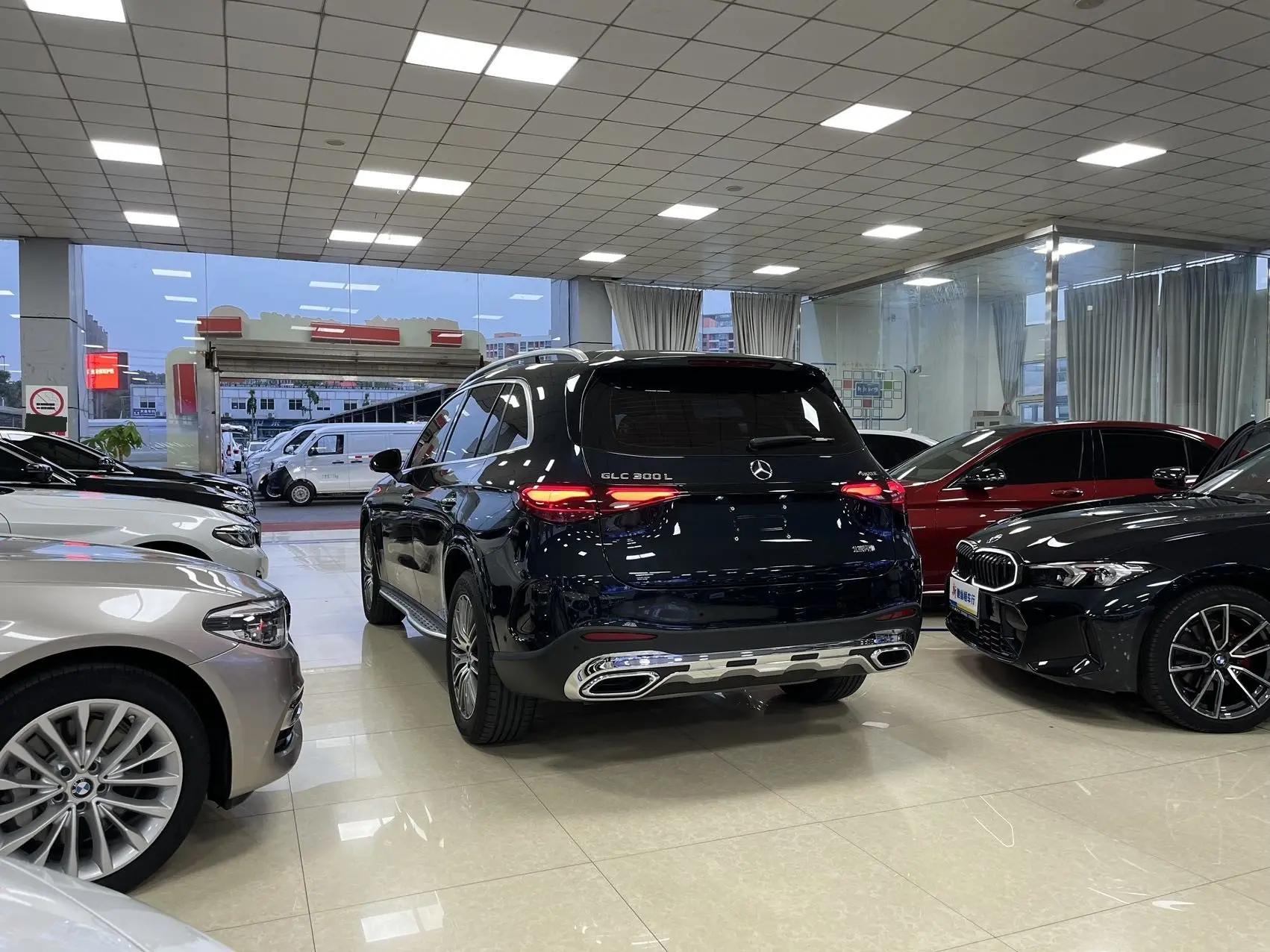 Mercedes Benz 2025 GLC 300 L 4MATIC 48V 2.0T dynamic 5-seat automatic gear 5