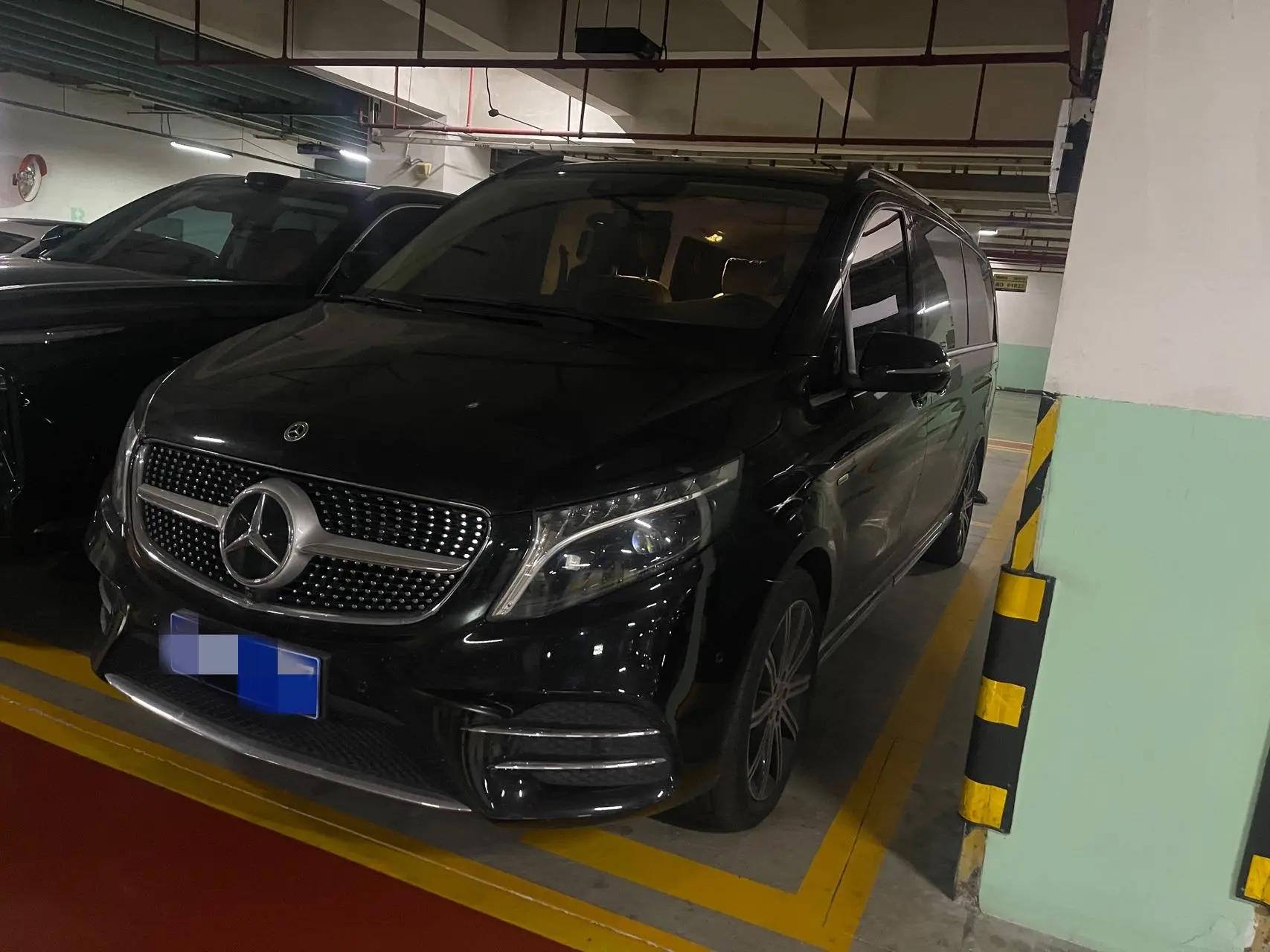 Mercedes Benz V 2022V 260 L 2.0T Deluxe Edition Automatic Gear