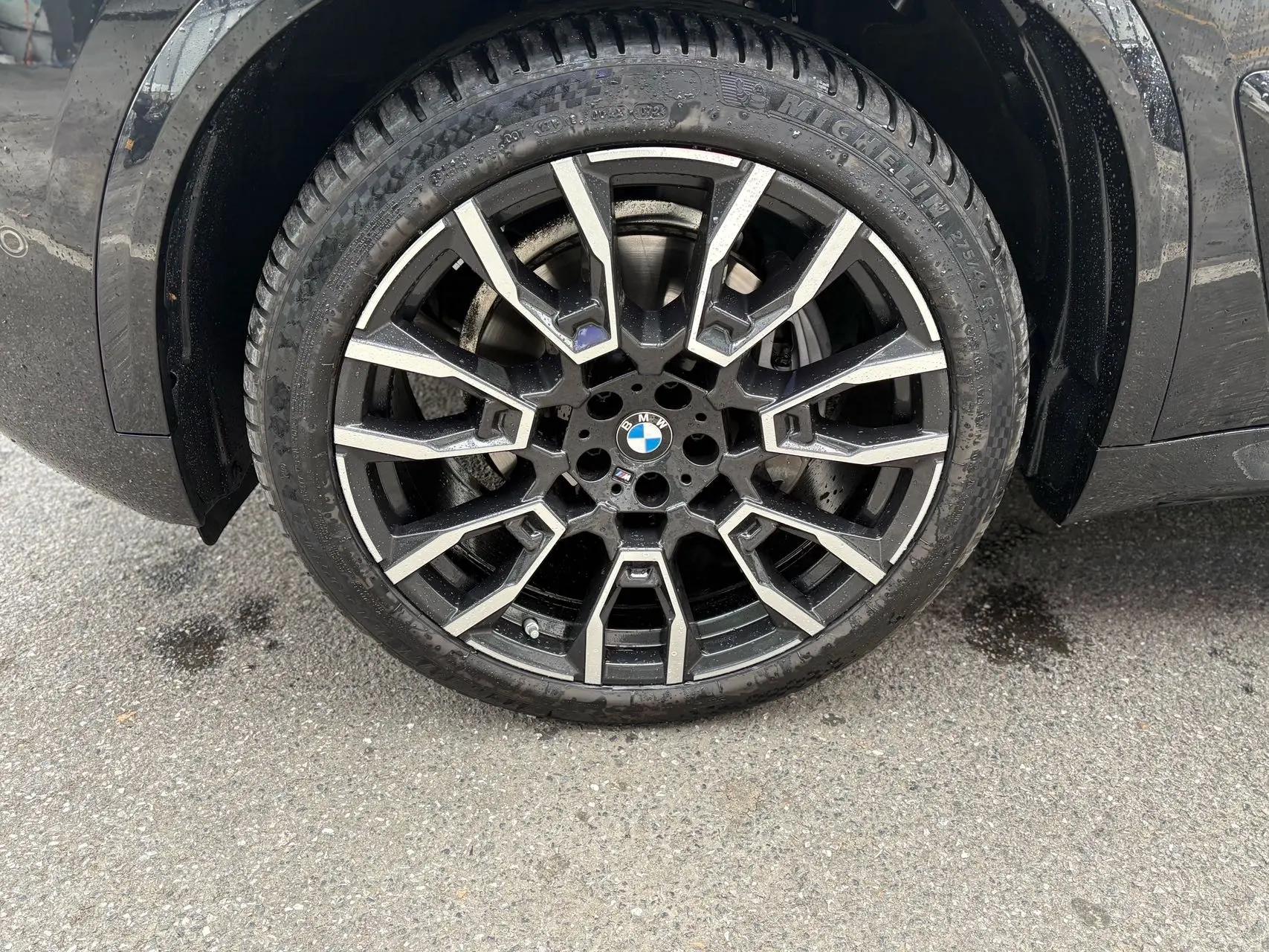 BMW 2023 X5 xDrive40Li 48V 3.0T M sports obsidian night suit automatic gear 14