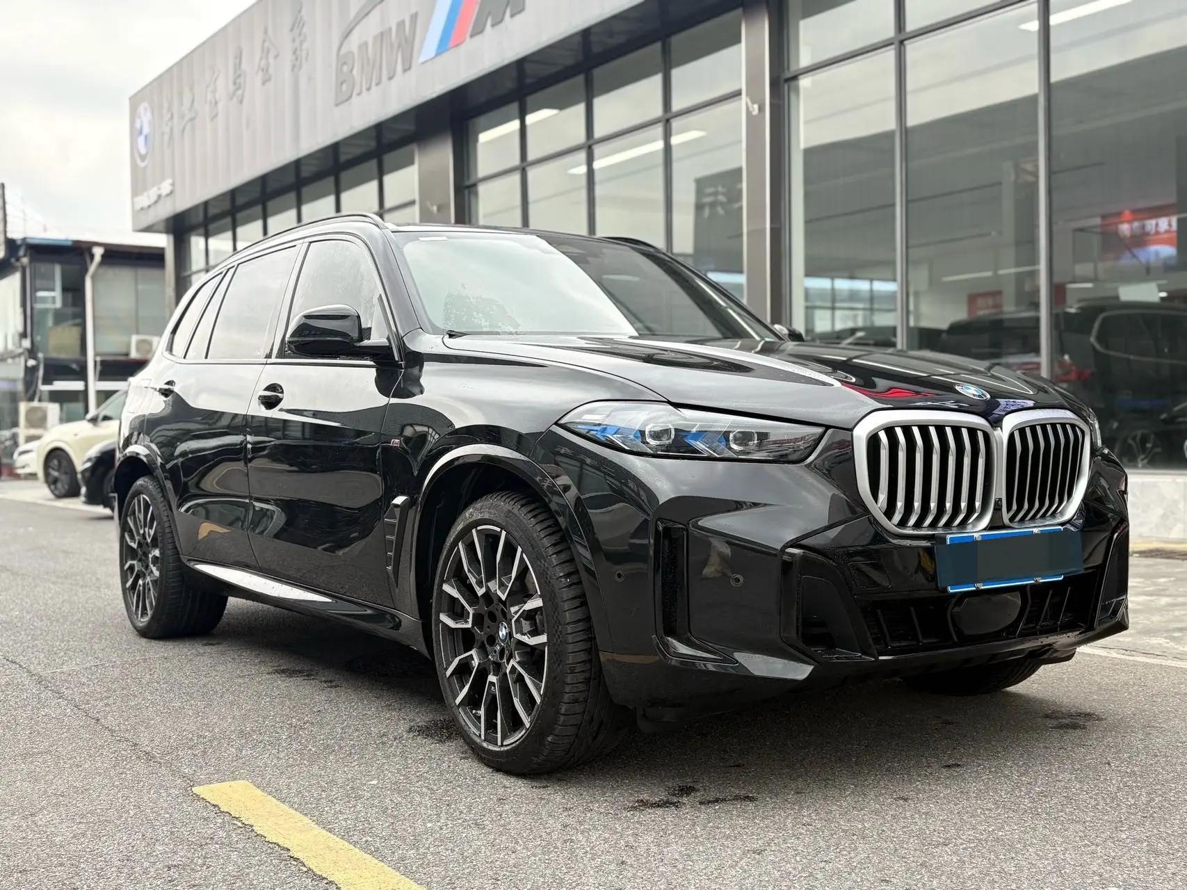 BMW 2023 X5 xDrive40Li 48V 3.0T M sports obsidian night suit automatic gear 3