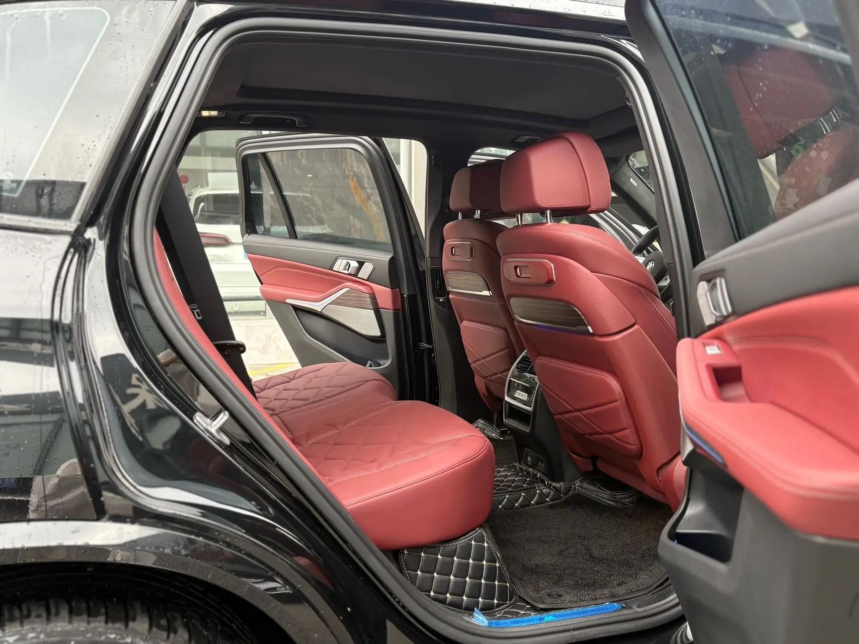 BMW 2023 X5 xDrive40Li 48V 3.0T M sports obsidian night suit automatic gear 7