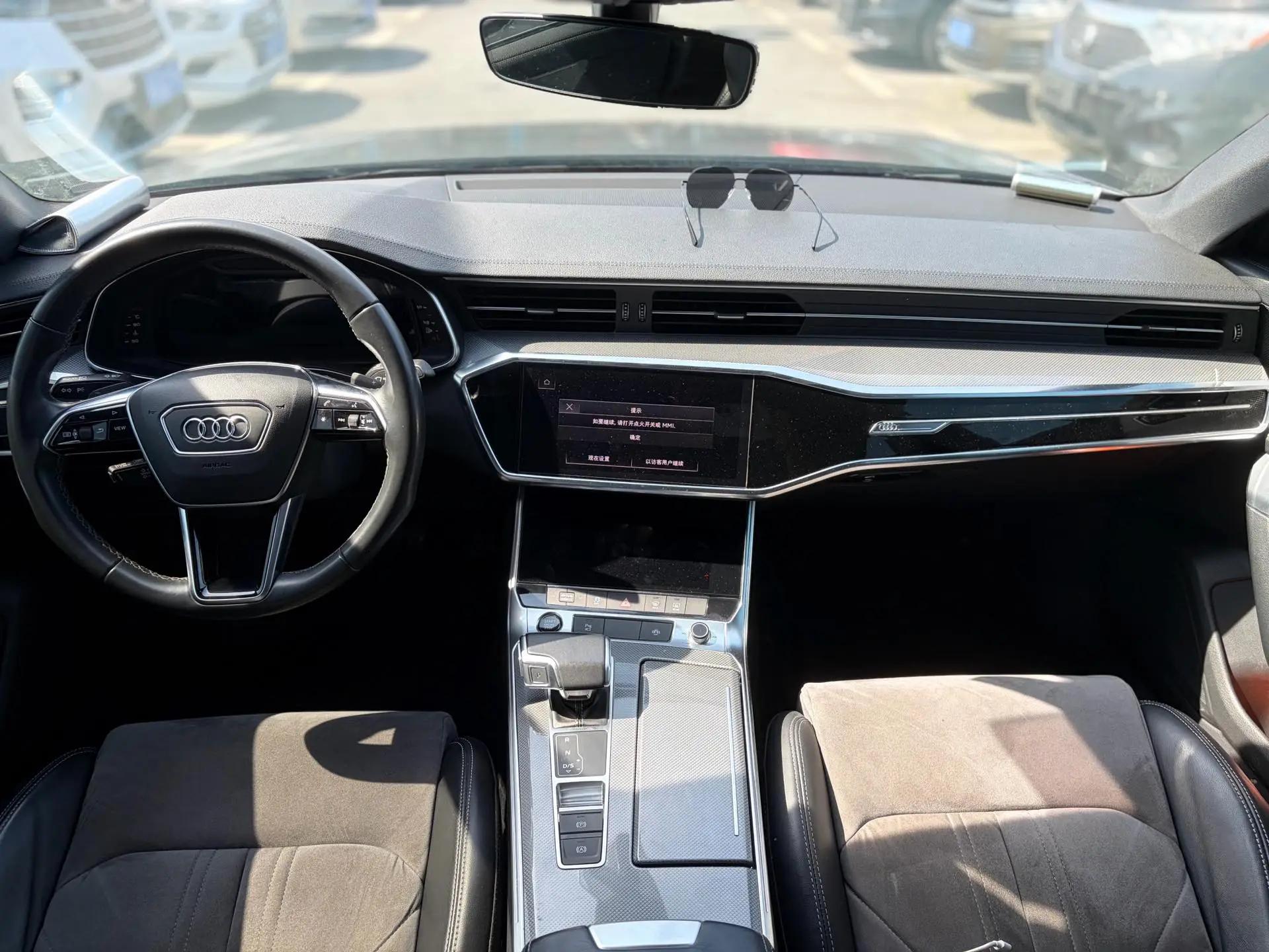 Audi A6L 2022 45 TFSI Selected Dynamic Type 8