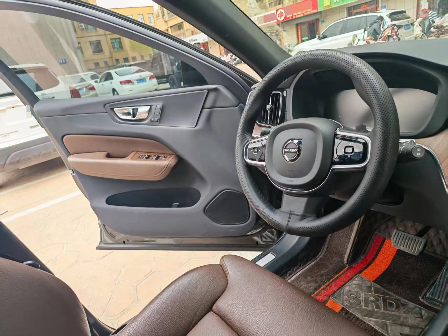 Volvo XC60 2021 T5 4WD Zhiyuan Deluxe Edition 6