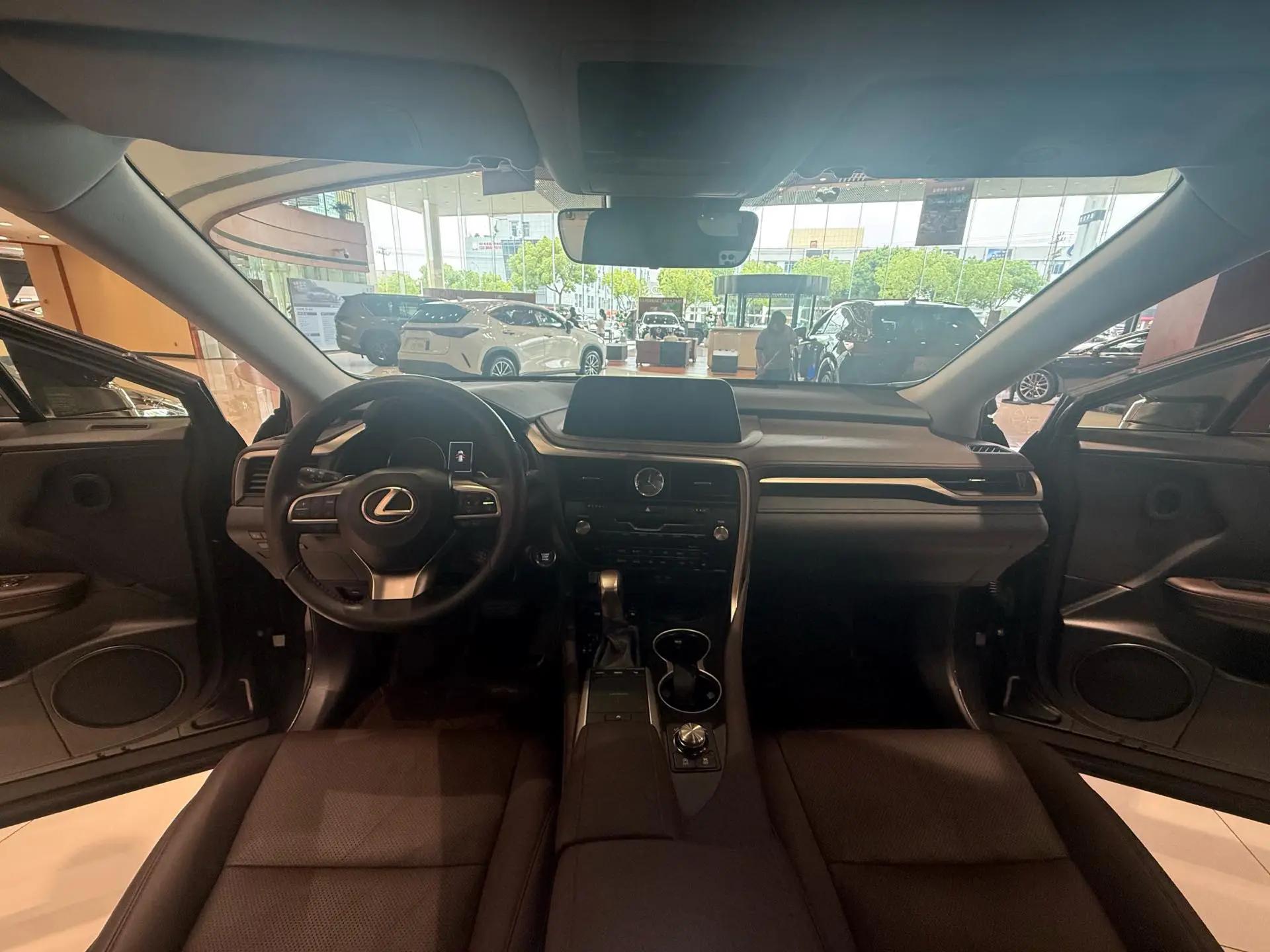 Lexus RX 2020 15000.00g Drive Comfort Edition Country V 4