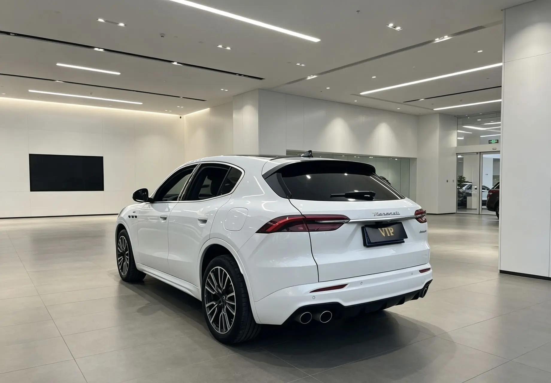 Grecale 2023 2.0T GT 8