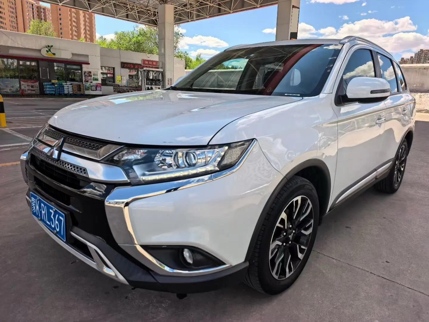 Open image lightbox: Outlander 2020 2.0L Two-Drive Enjoy Edition 7